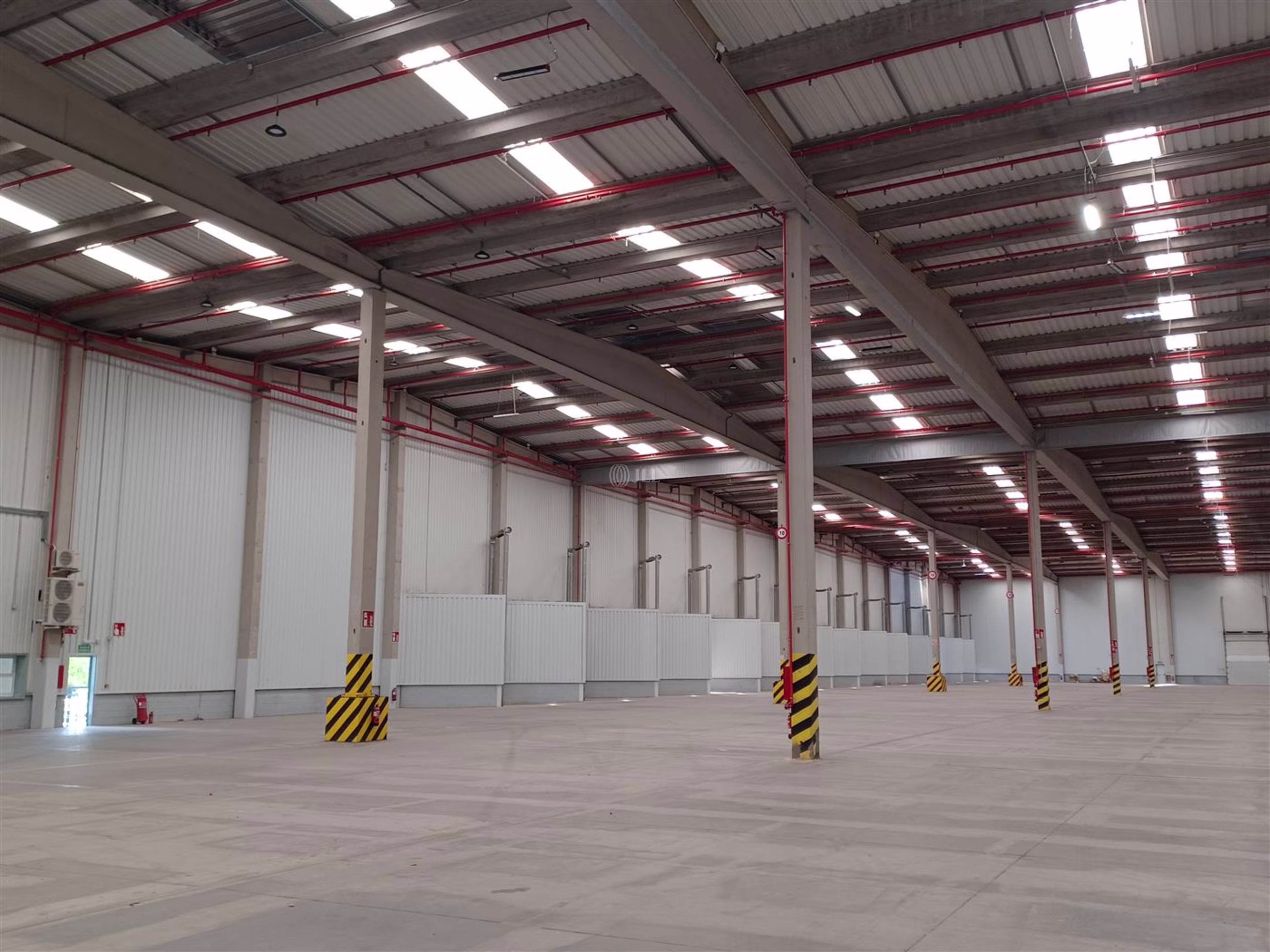 M0500 PLATAFORMA LOGISTICA CABANILLAS ALQUILER