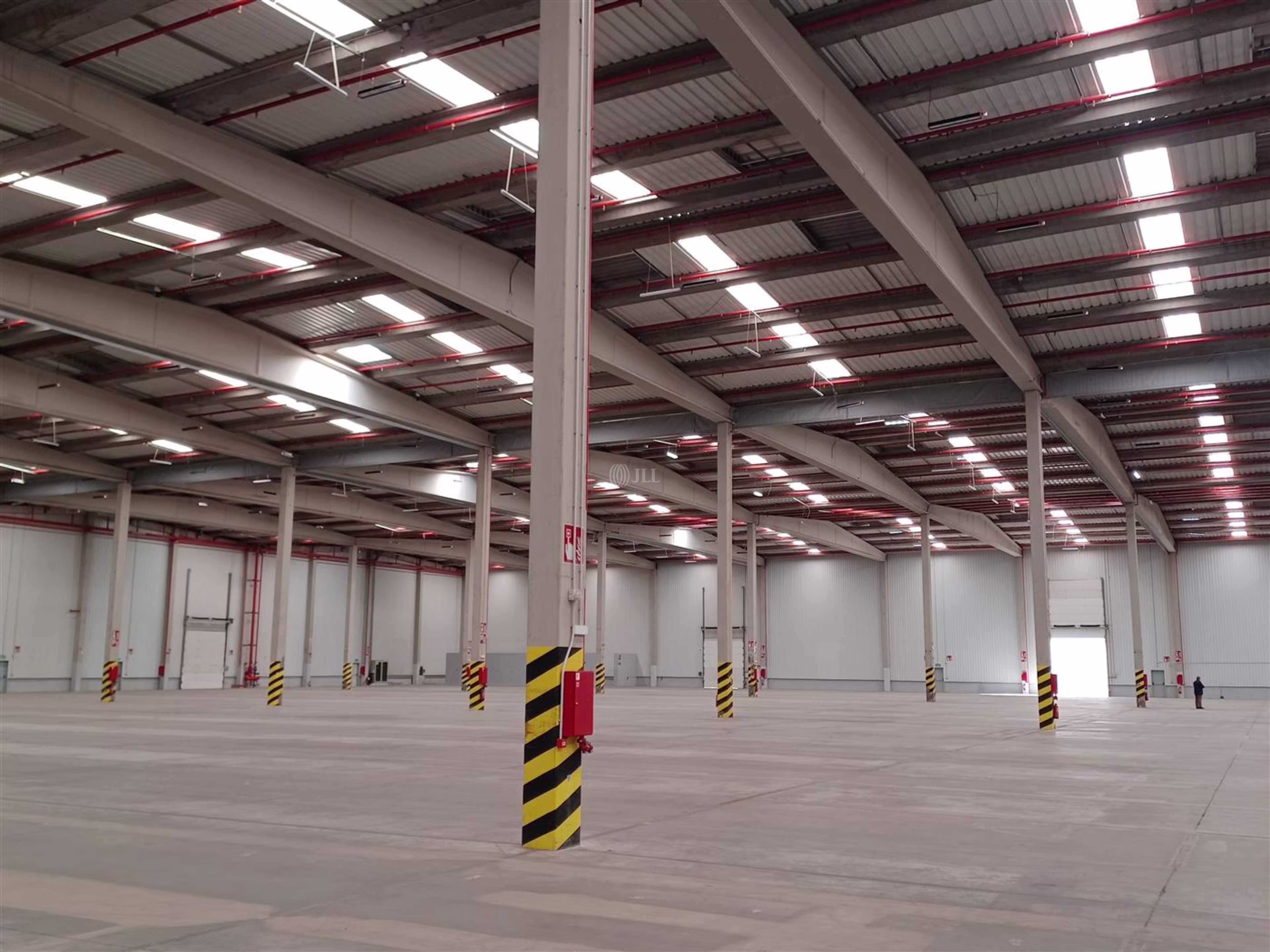 M0500 PLATAFORMA LOGISTICA CABANILLAS ALQUILER