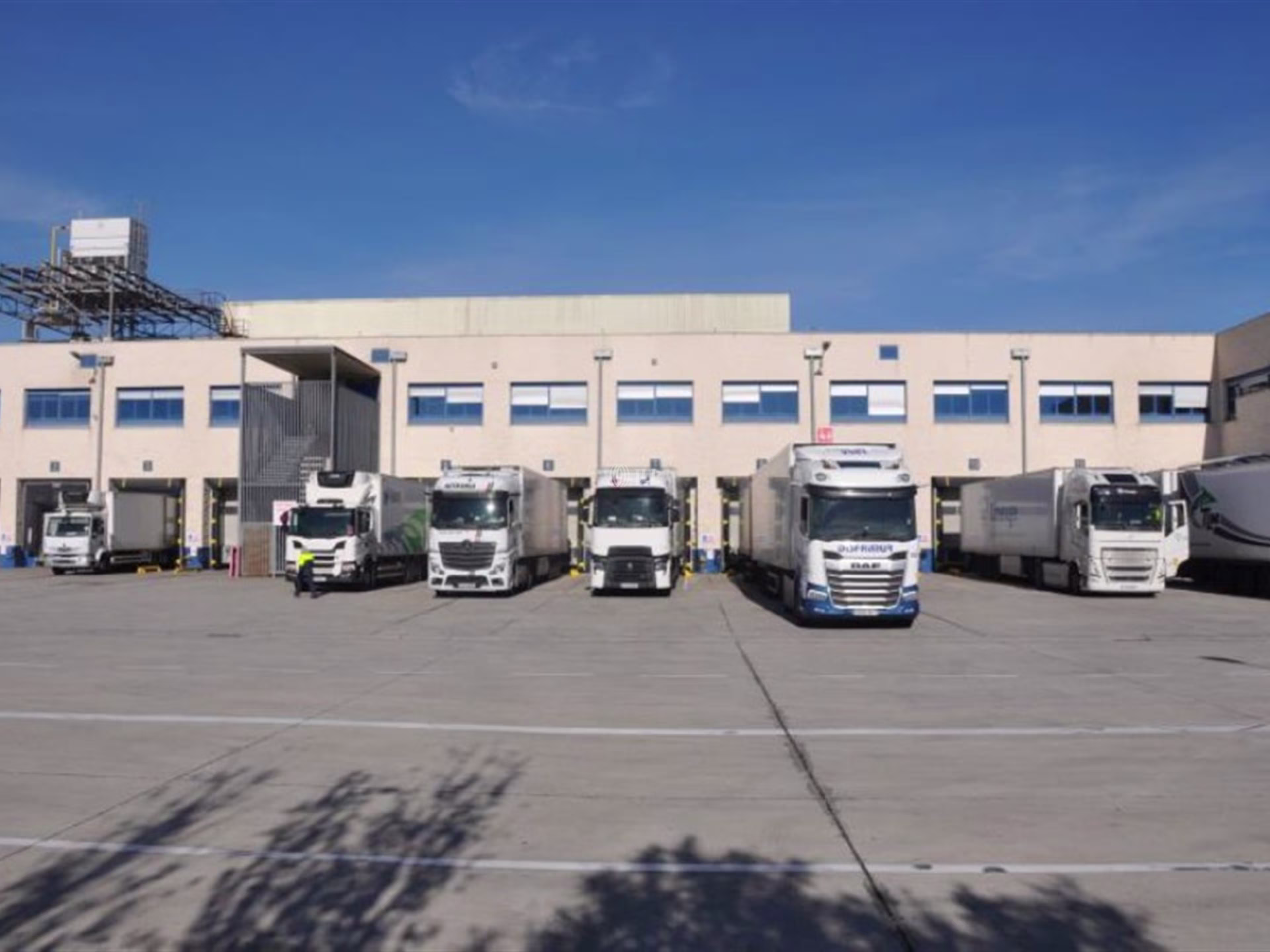 M0902 NAVE LOGISTICA EN ALQUILER DAGANZO