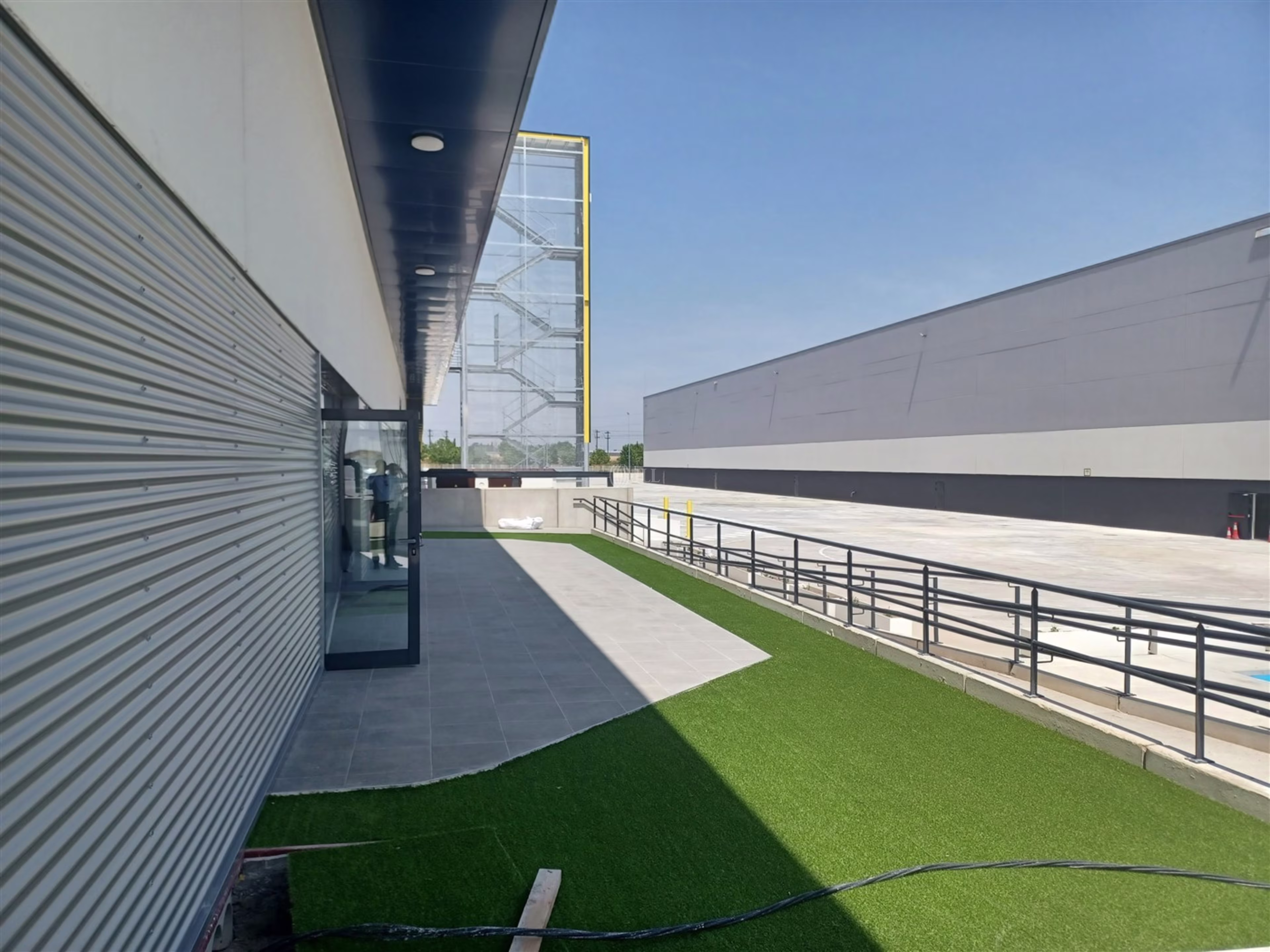 M0802 PLATAFORMAS LOGISTICAS PI GAVILANES ALQUILER