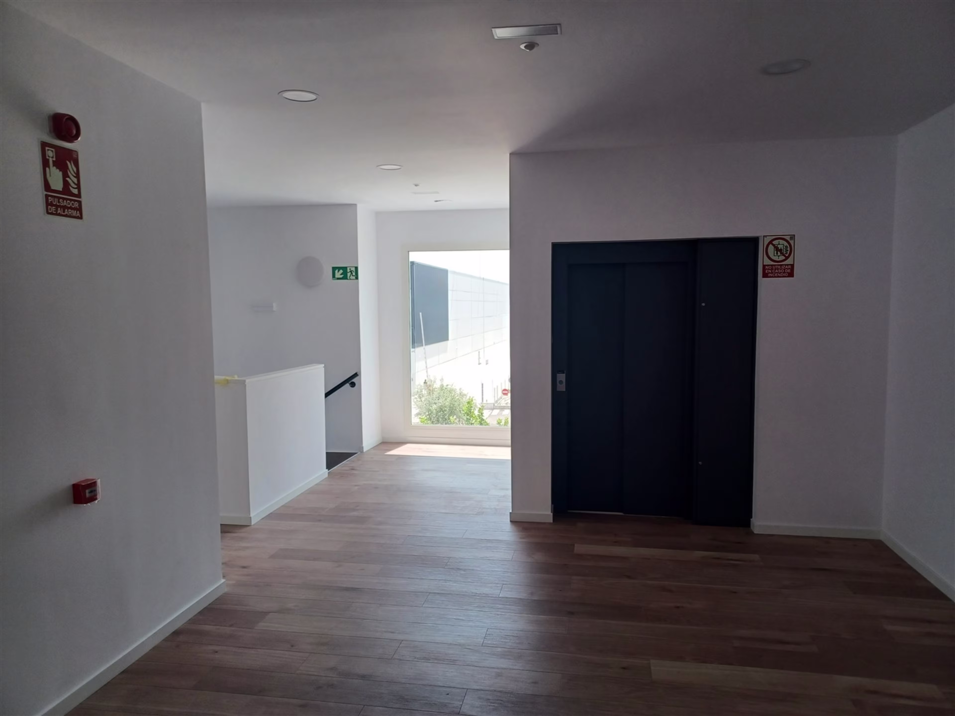 M0802 PLATAFORMAS LOGISTICAS PI GAVILANES ALQUILER