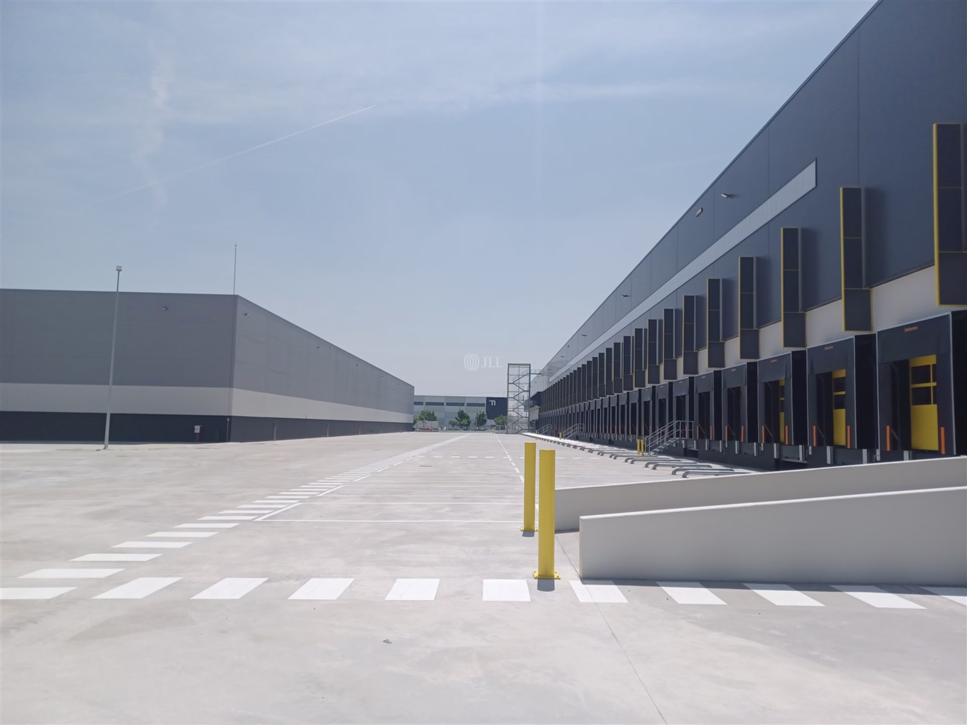 M0802 PLATAFORMAS LOGISTICAS PI GAVILANES ALQUILER