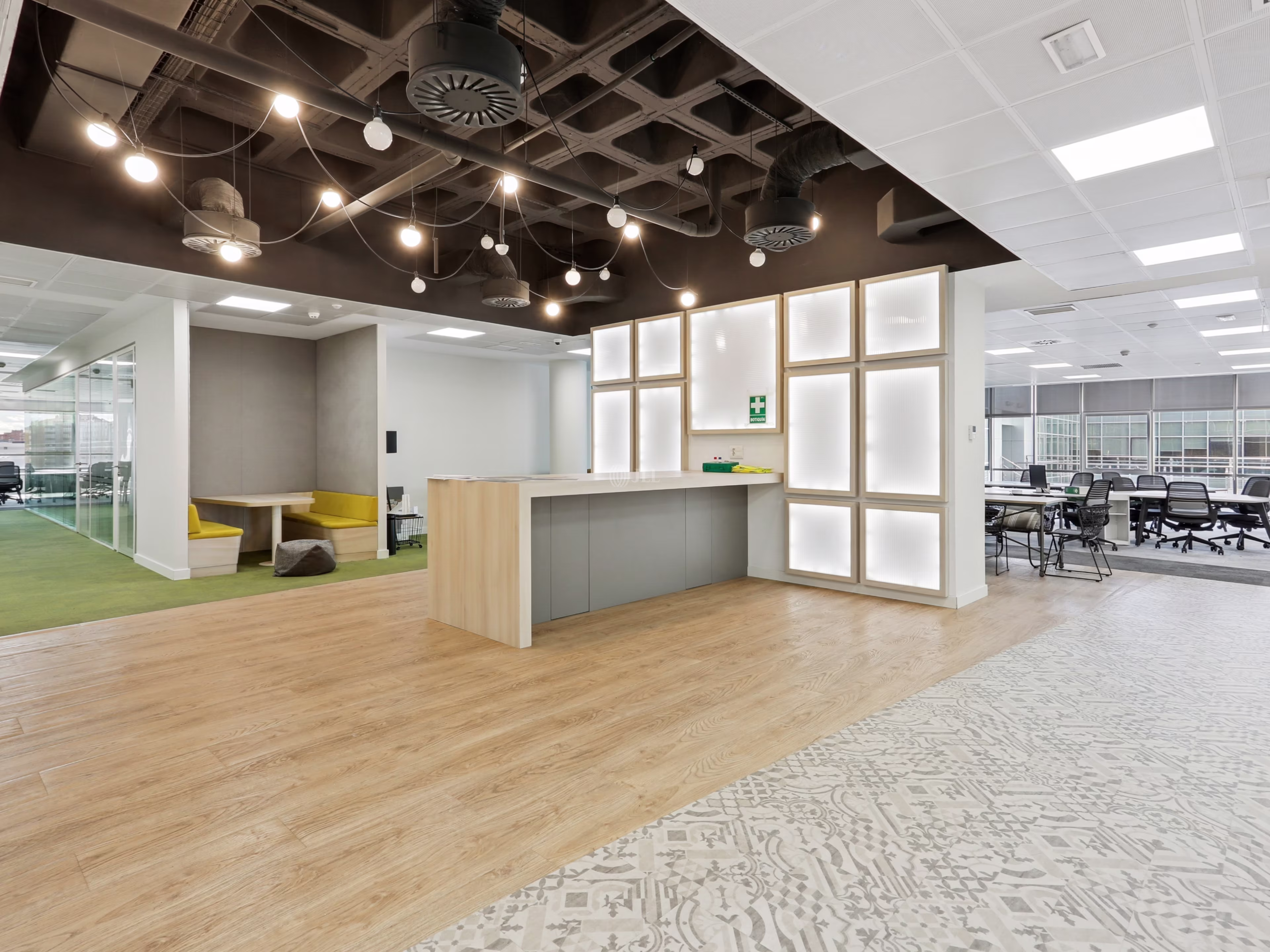 Novus Building Bloque 1 - ESTE
