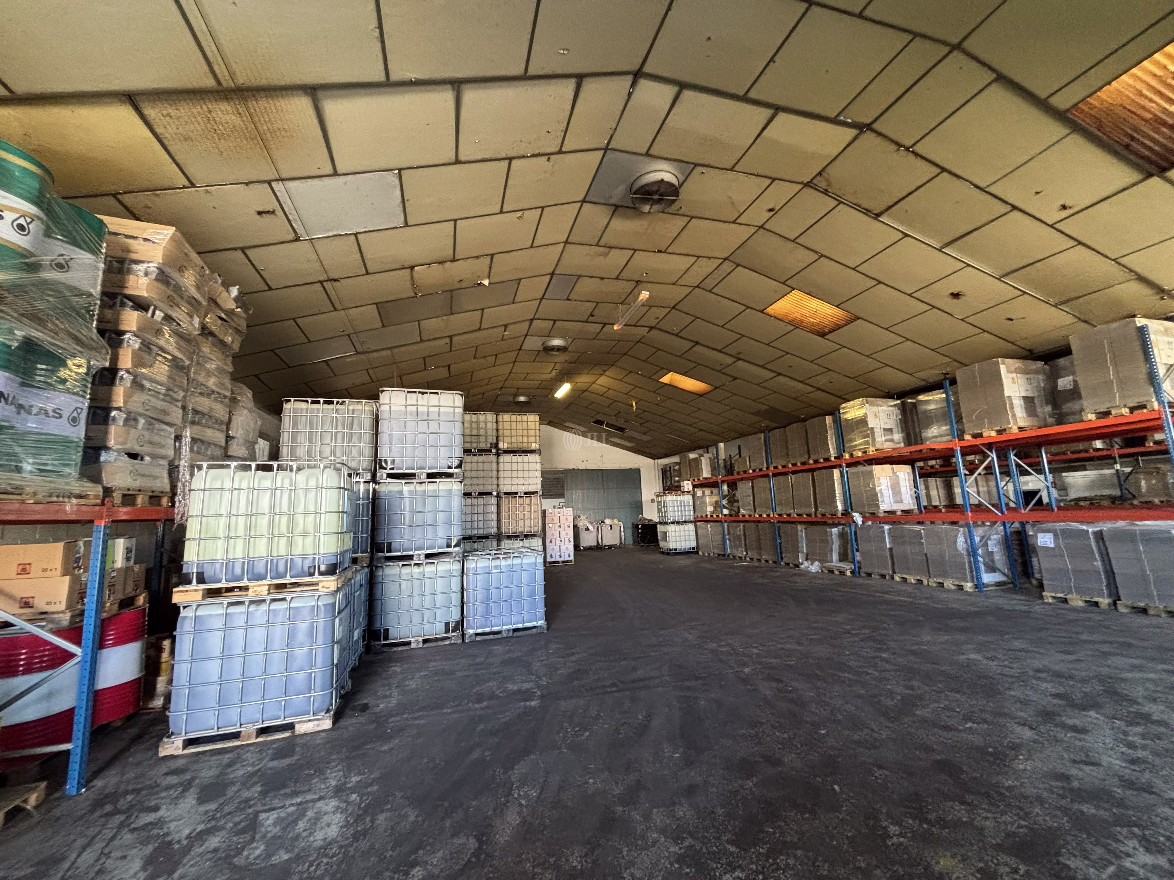 B1669 NAVE INDUSTRIAL ST ESTEVE SESROVIERES VENTA
