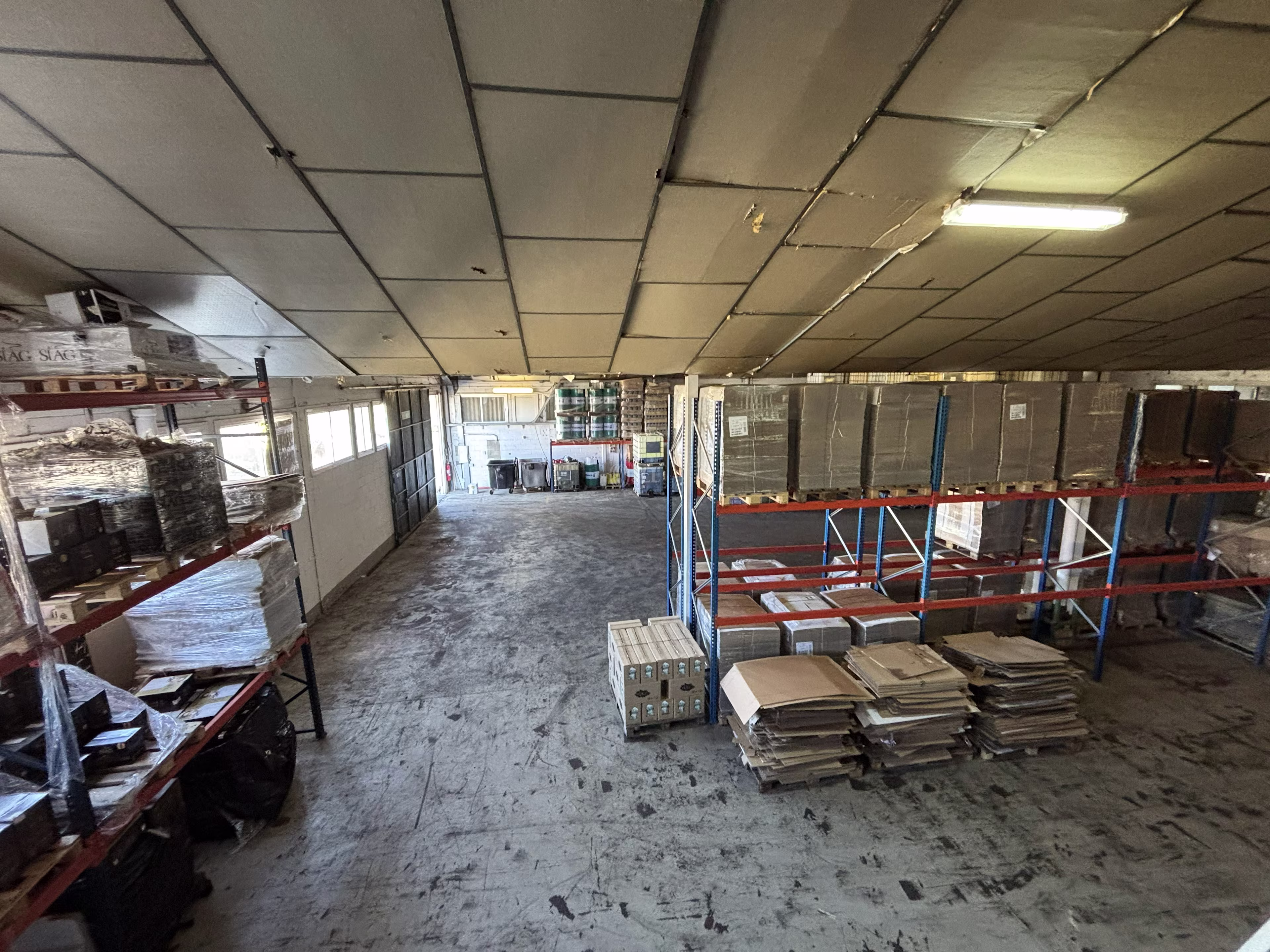 B1669 NAVE INDUSTRIAL ST ESTEVE SESROVIERES VENTA