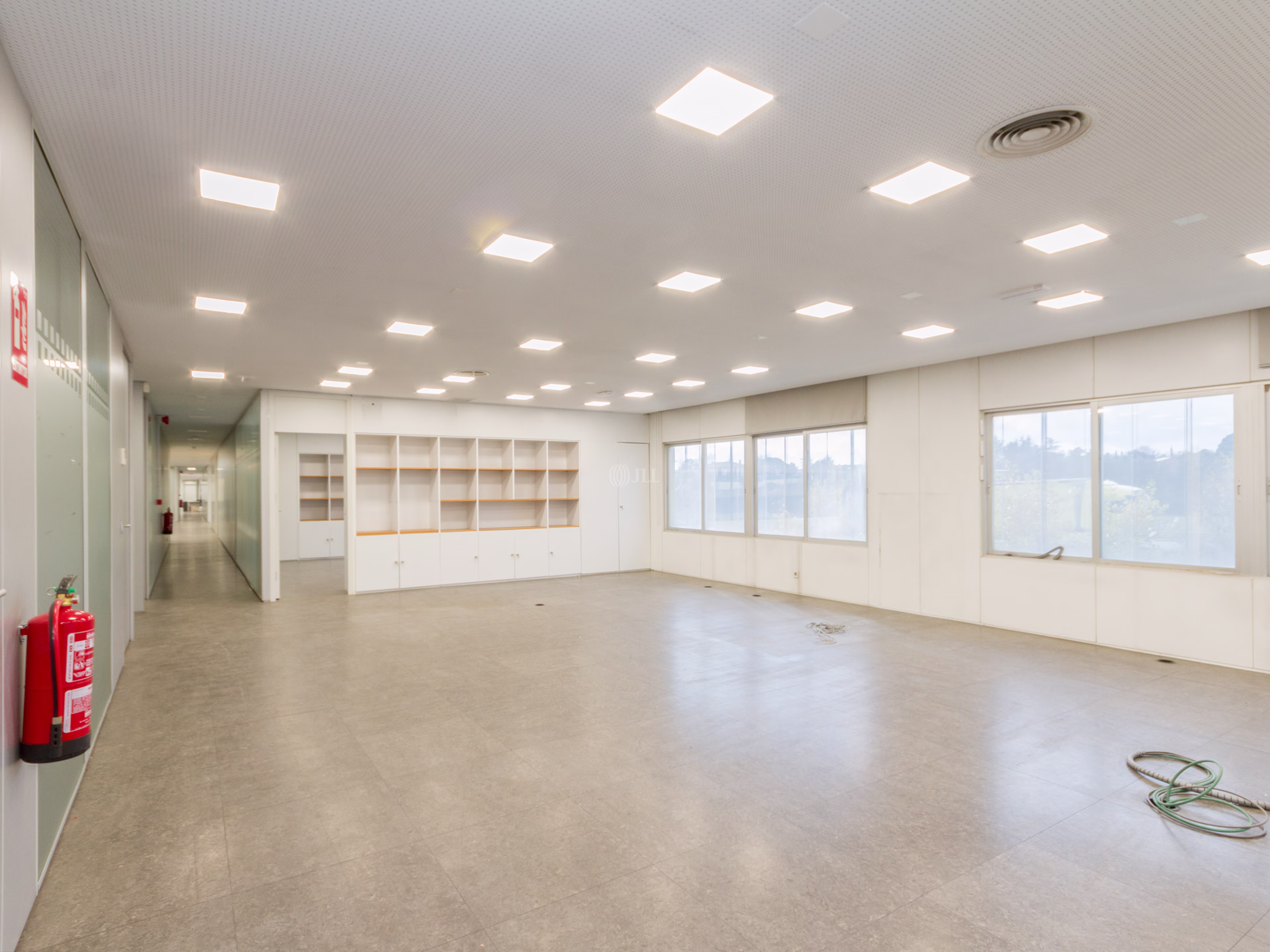 M1069 EDIFICIO INDUSTRIAL Y LOGISTICO SAN AGUSTIN GUADALIX