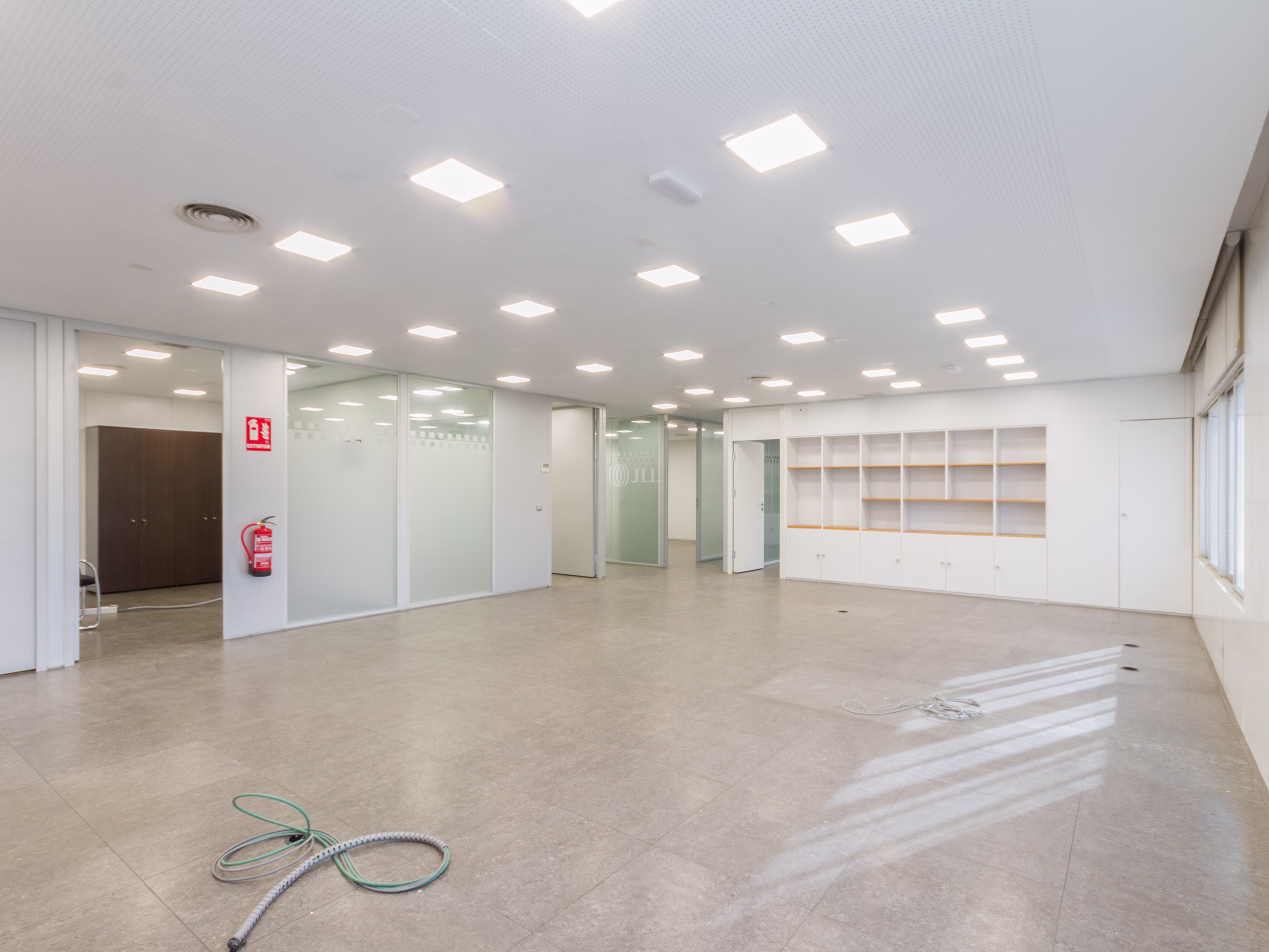 M1069 EDIFICIO INDUSTRIAL Y LOGISTICO SAN AGUSTIN GUADALIX
