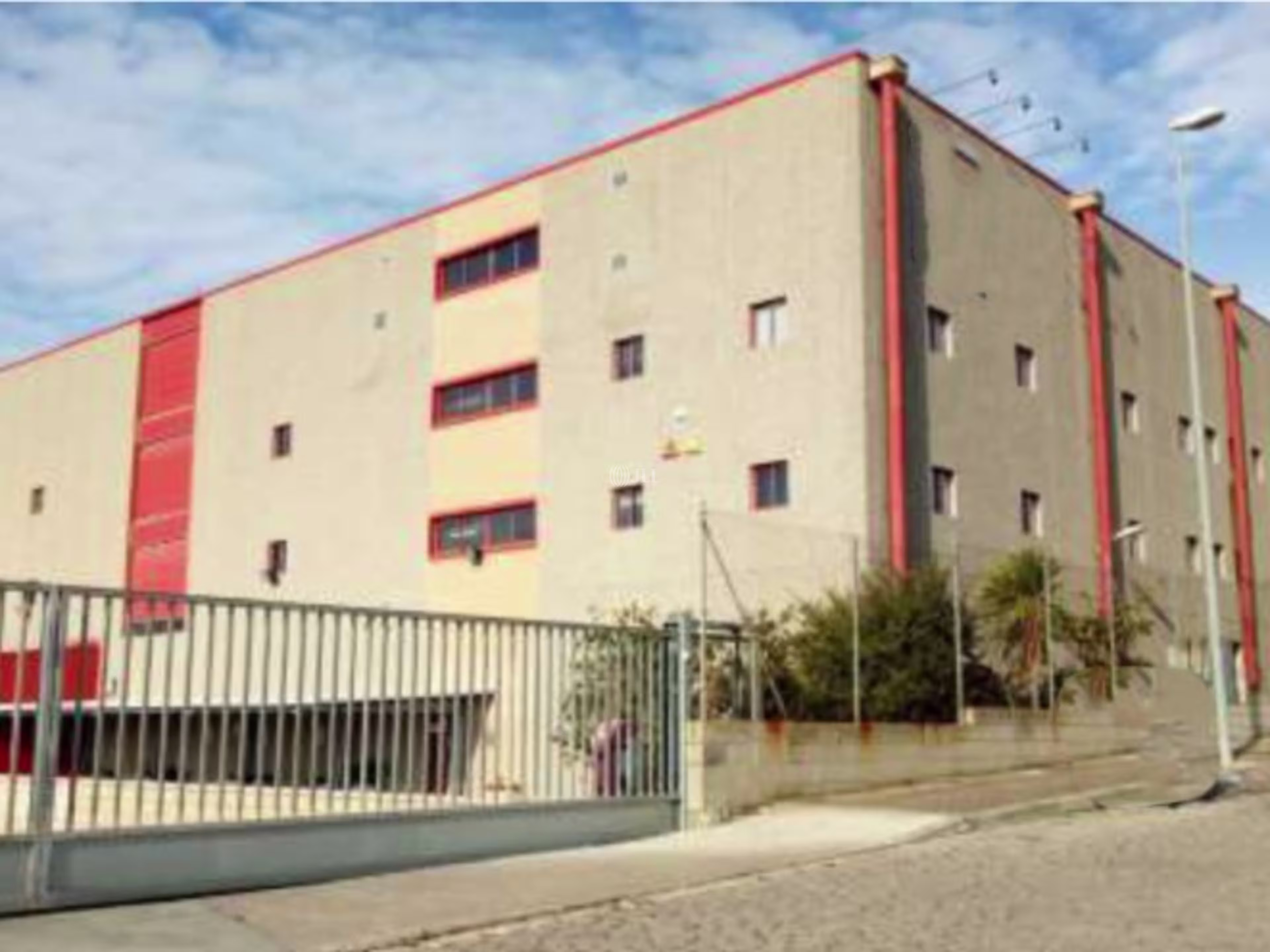 B1686 NAVE INDUSTRIAL PIERA ALQUILER