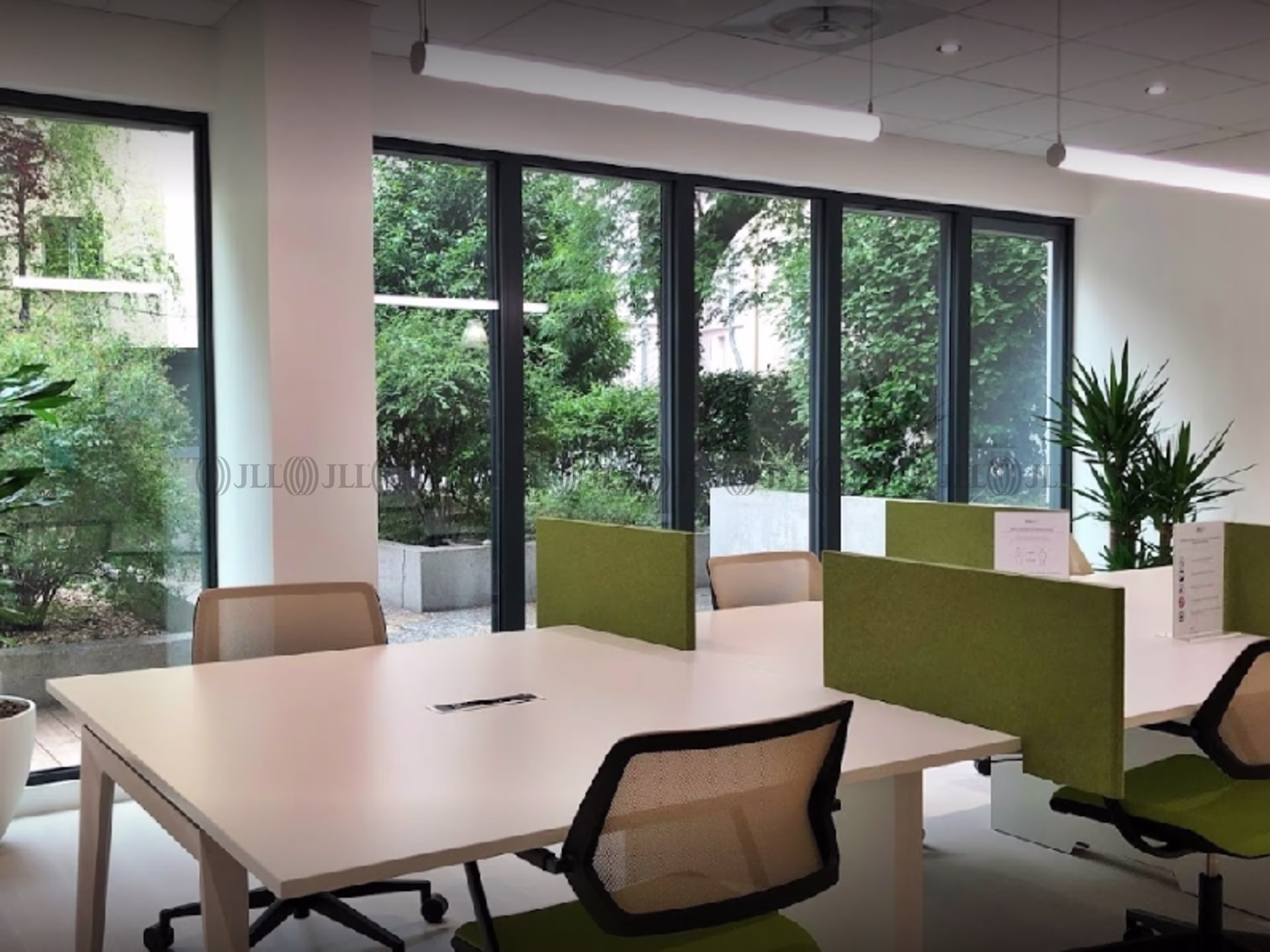 REGUS - BROTTEAUX LE 6B