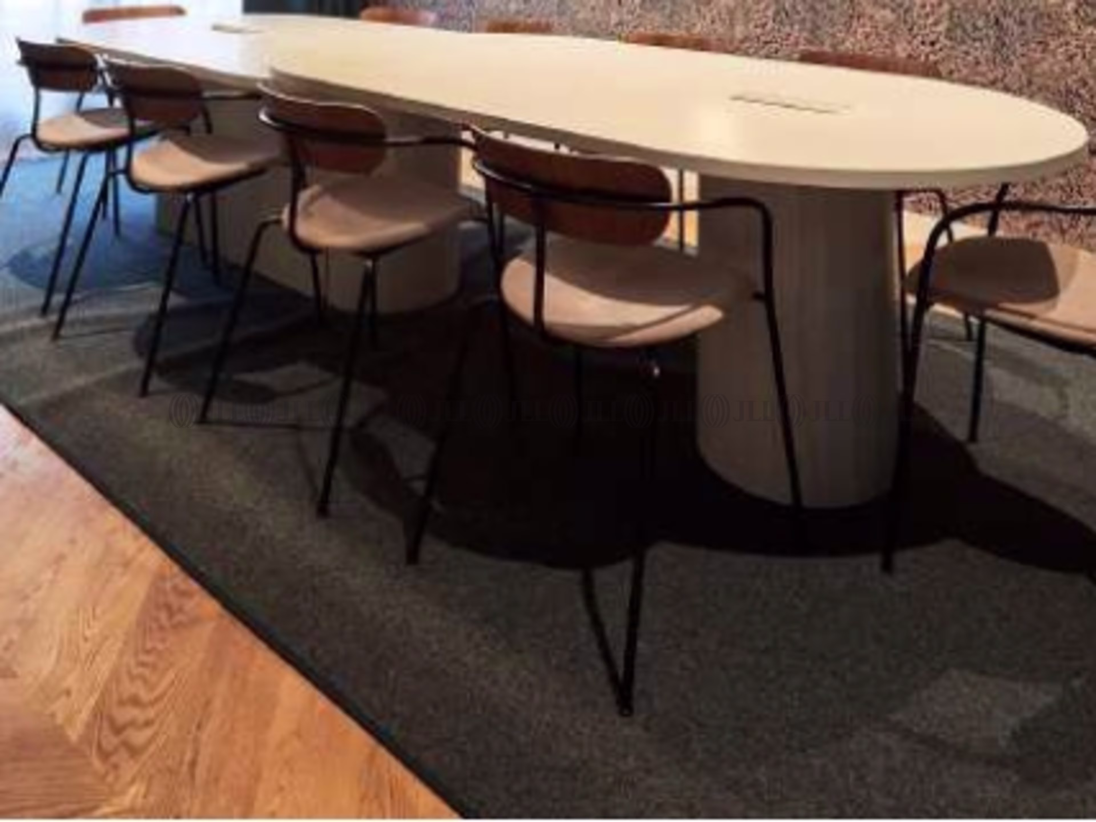 MORNING VIVIENNE MORNING VIVIENNE