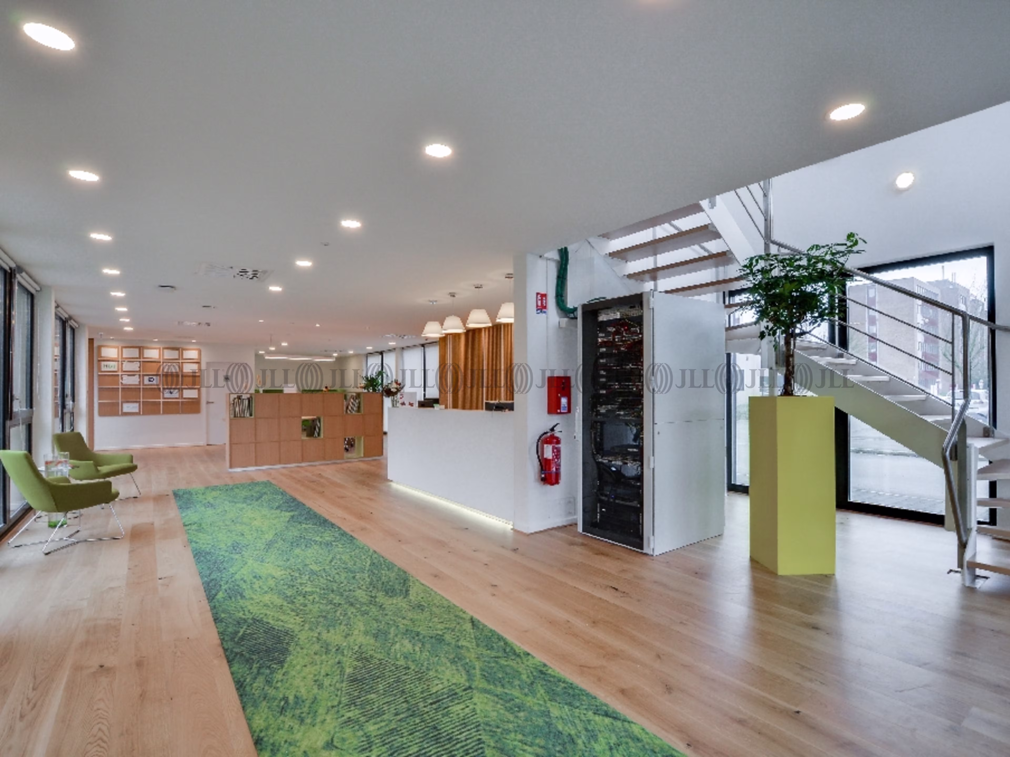 FLEX OFFICE - REGUS WOODPARK