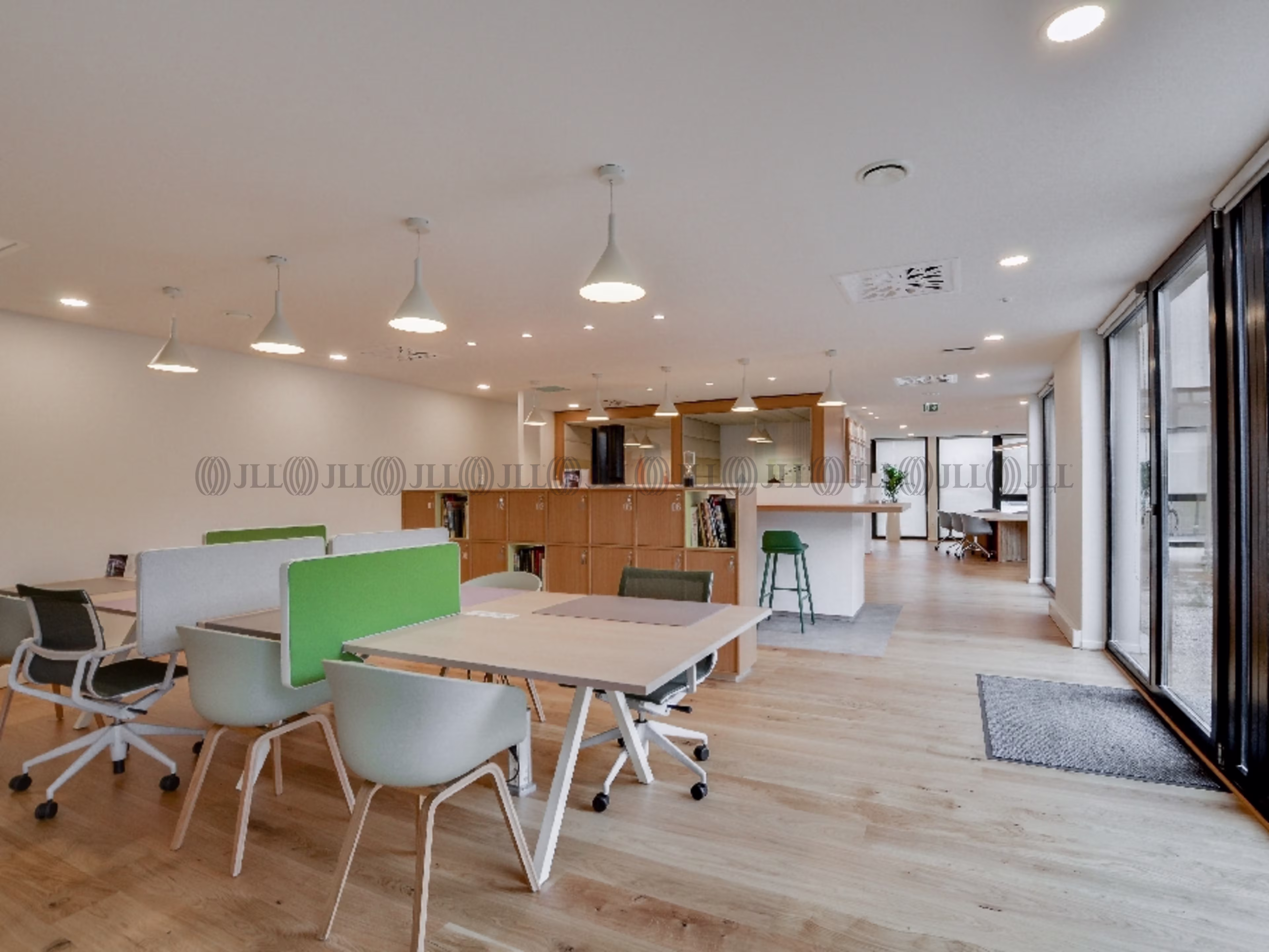 FLEX OFFICE - REGUS WOODPARK