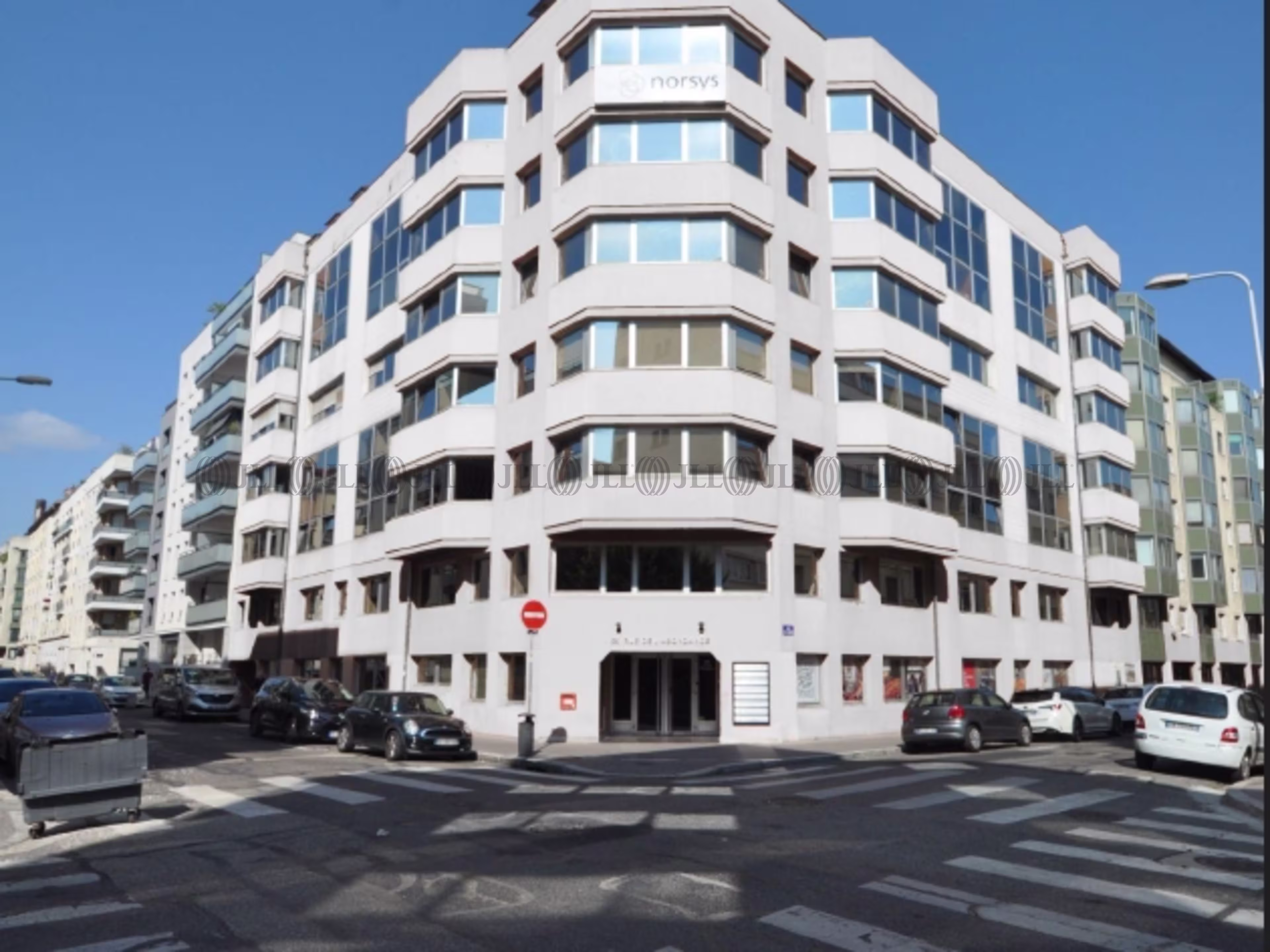 LYON BUSINESS CENTER