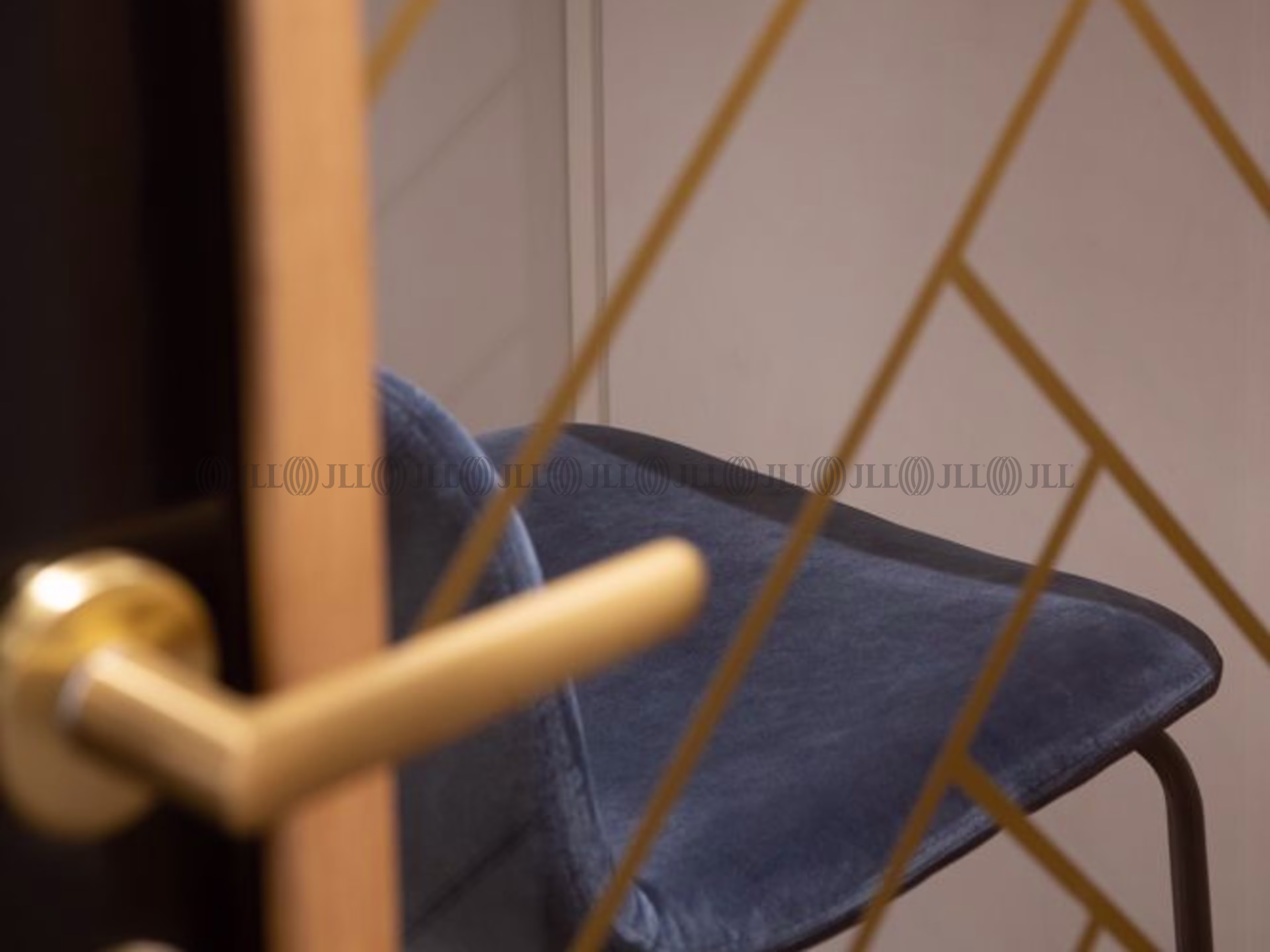 THE BUREAU 16 COURS ALBERT 1ER