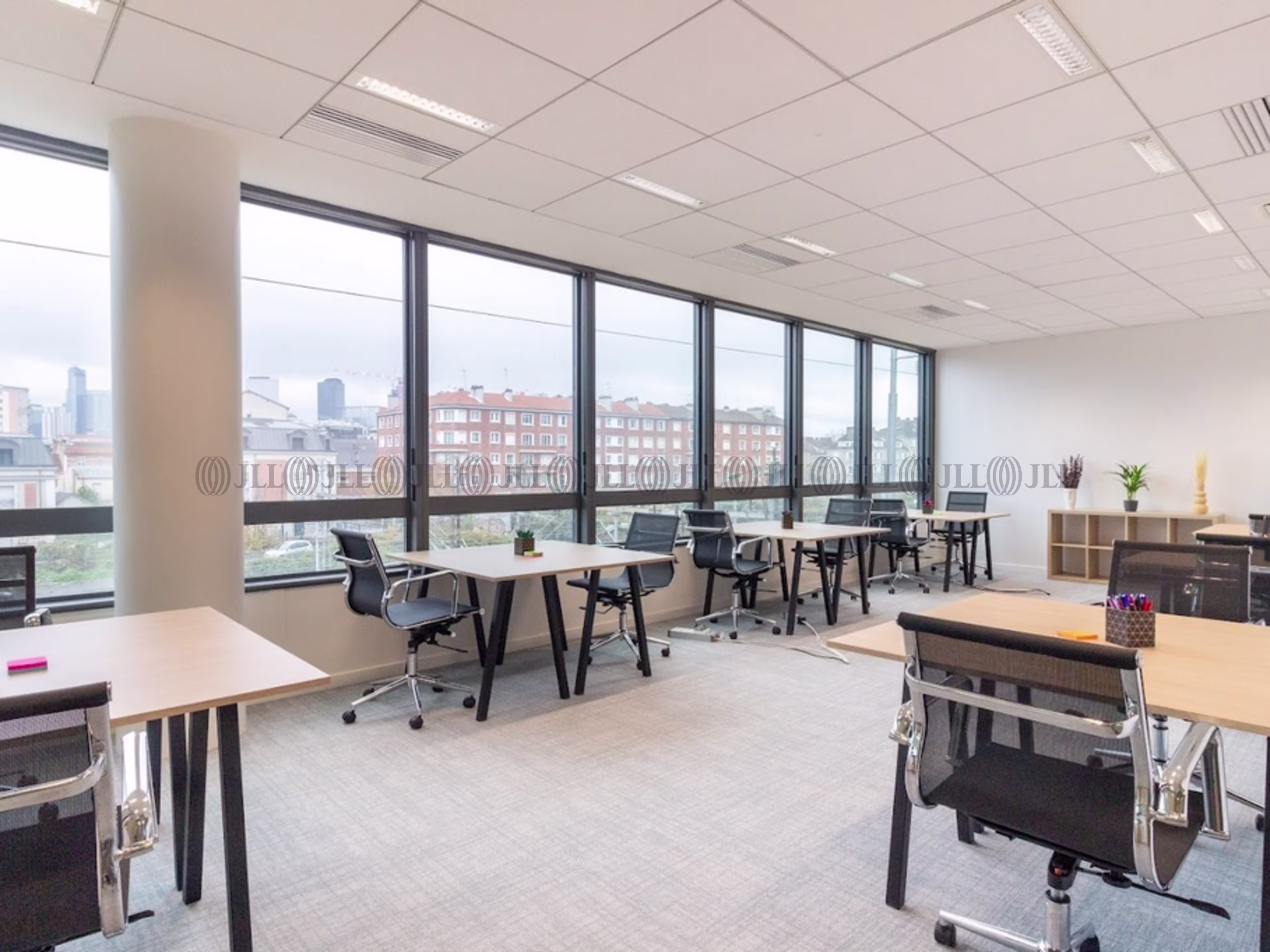WORK AND SHARE COLOMBES