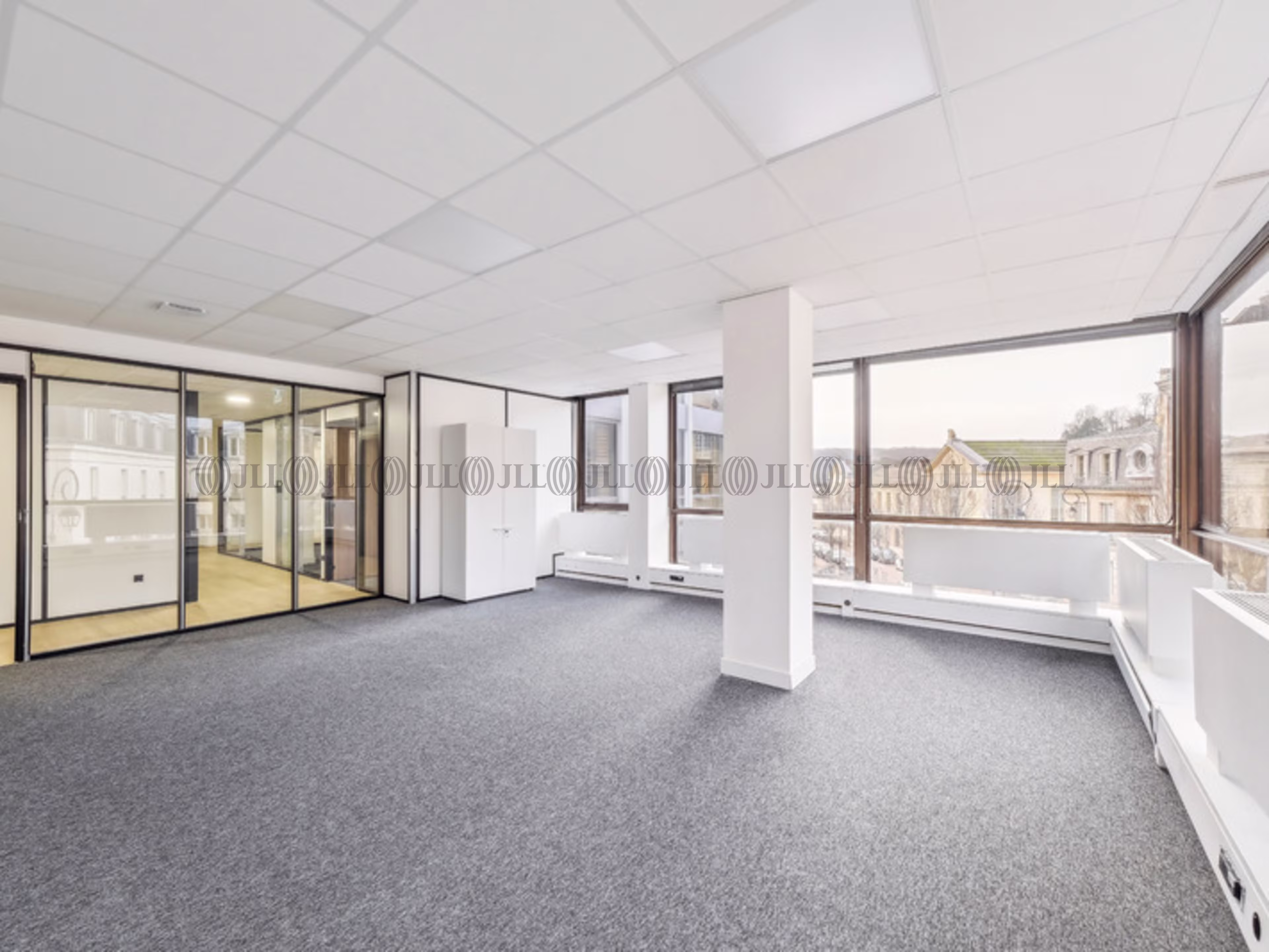 LES BUREAUX DE LA COLLINE