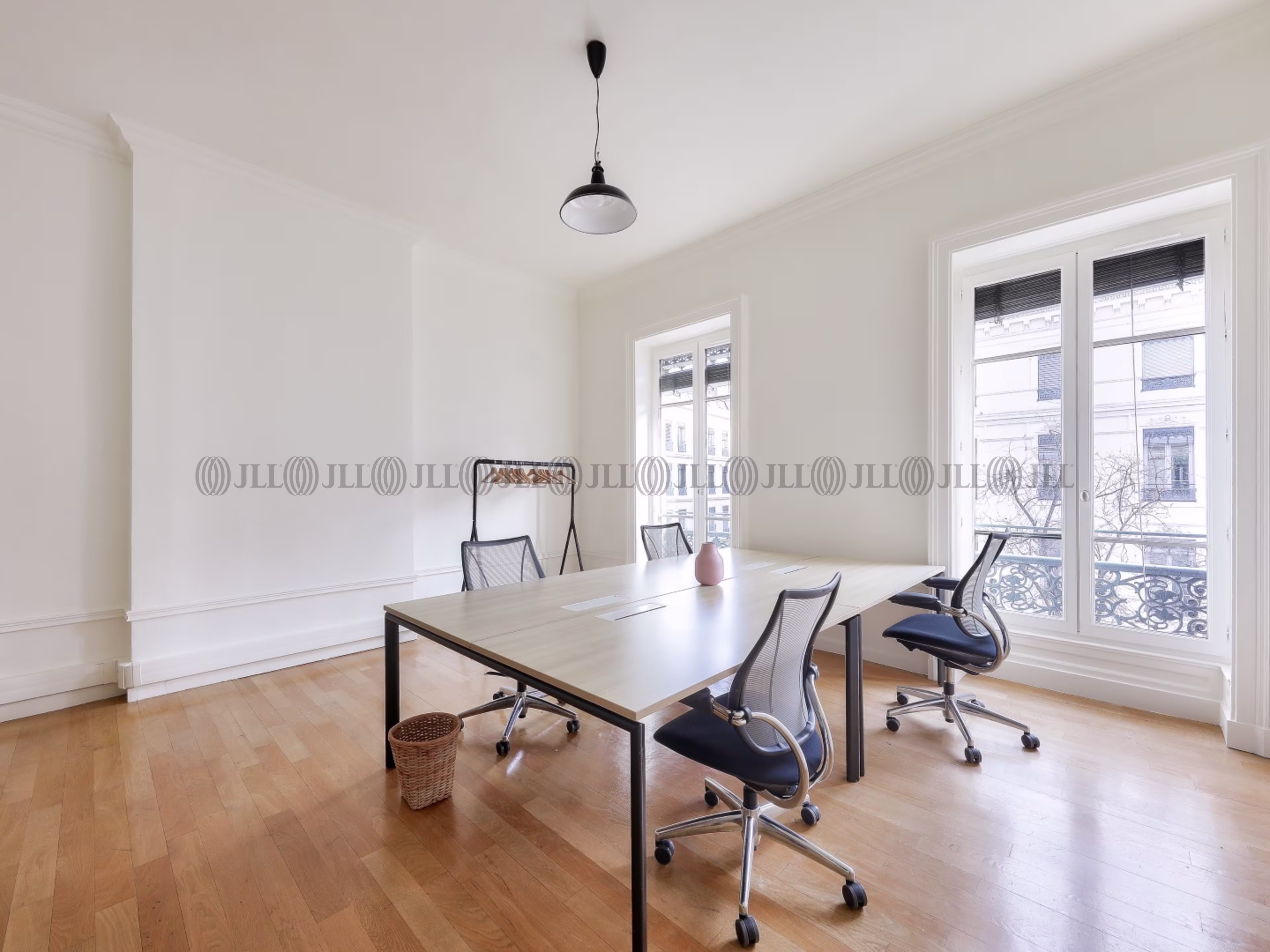 10 REPUBLIQUE - COWORKING 10 REPUBLIQUE - COWORKING