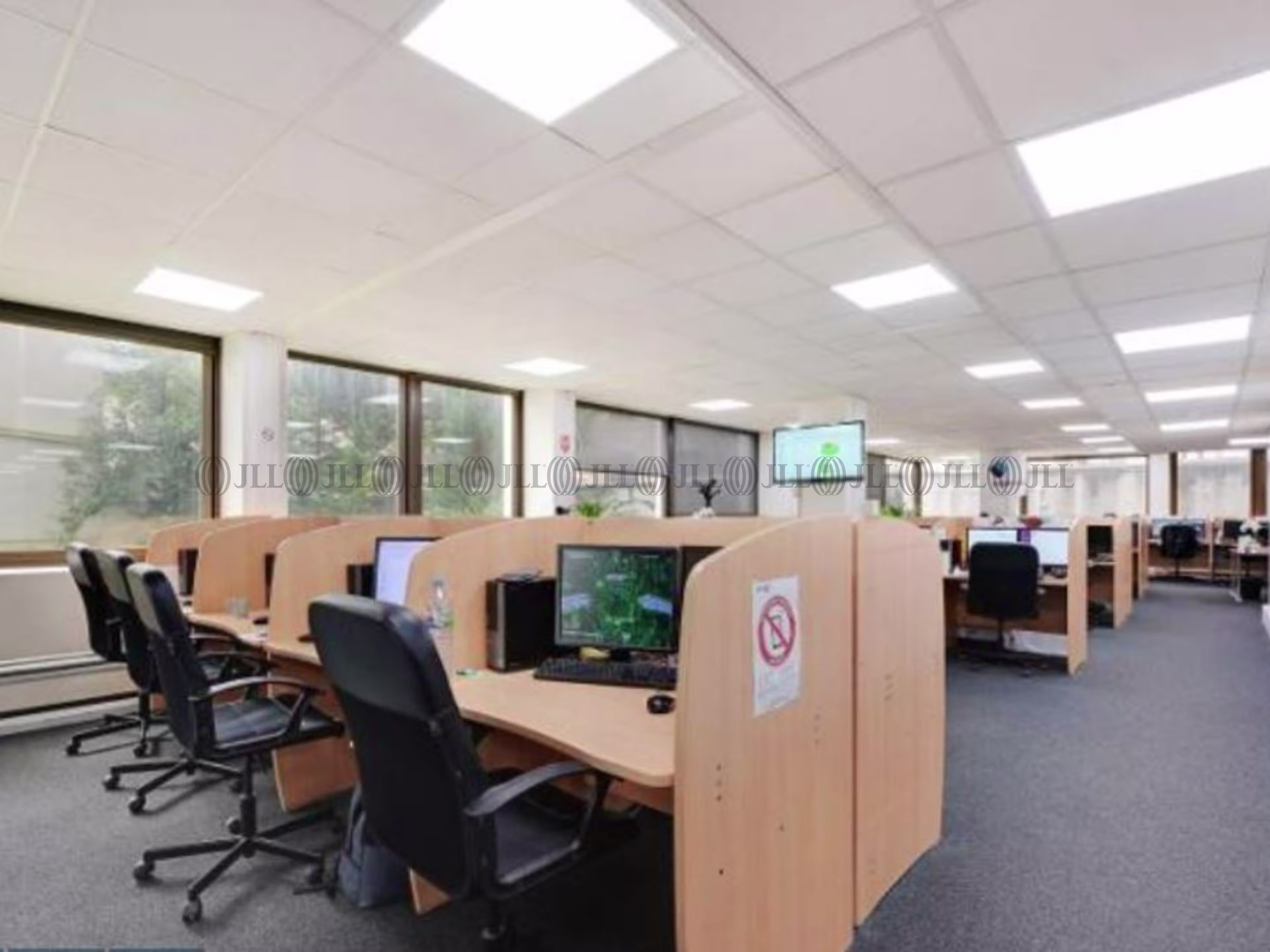 LES BUREAUX DE LA COLLINE