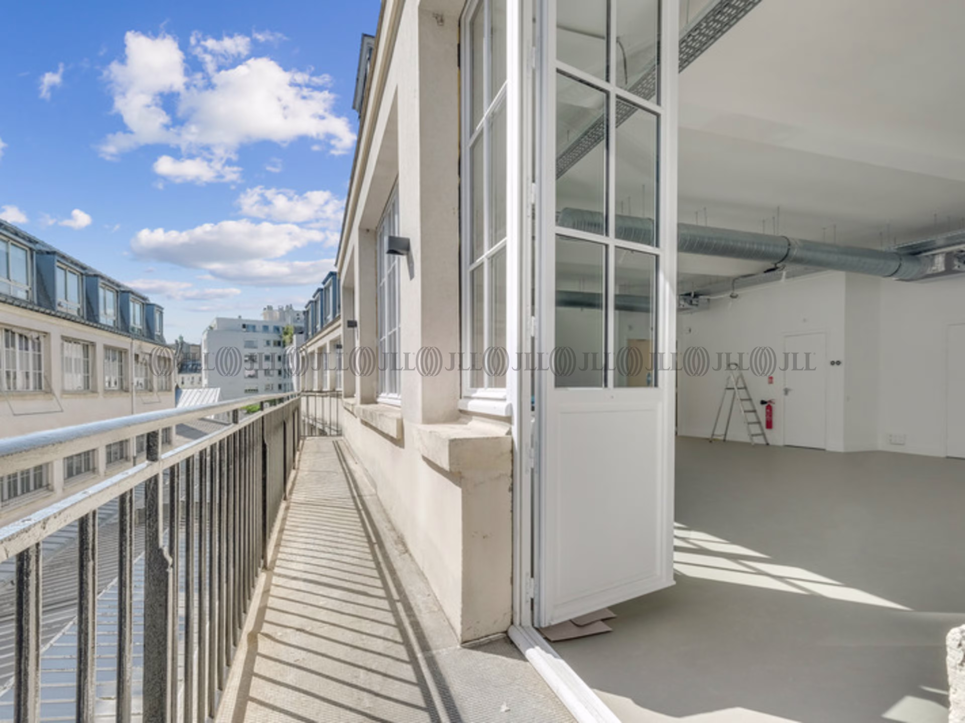 18 FAUBOURG
