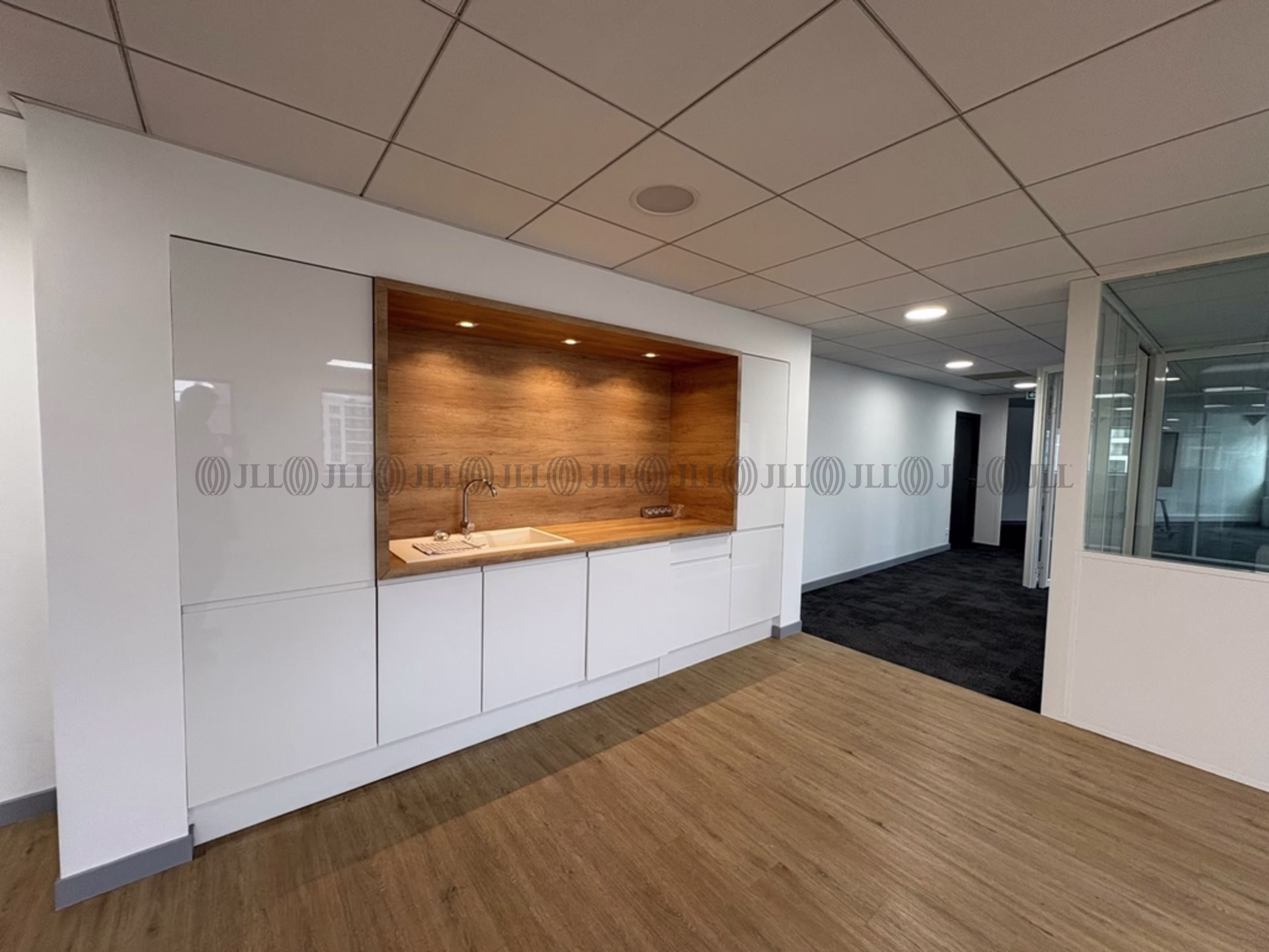 LE HERON BUILDING