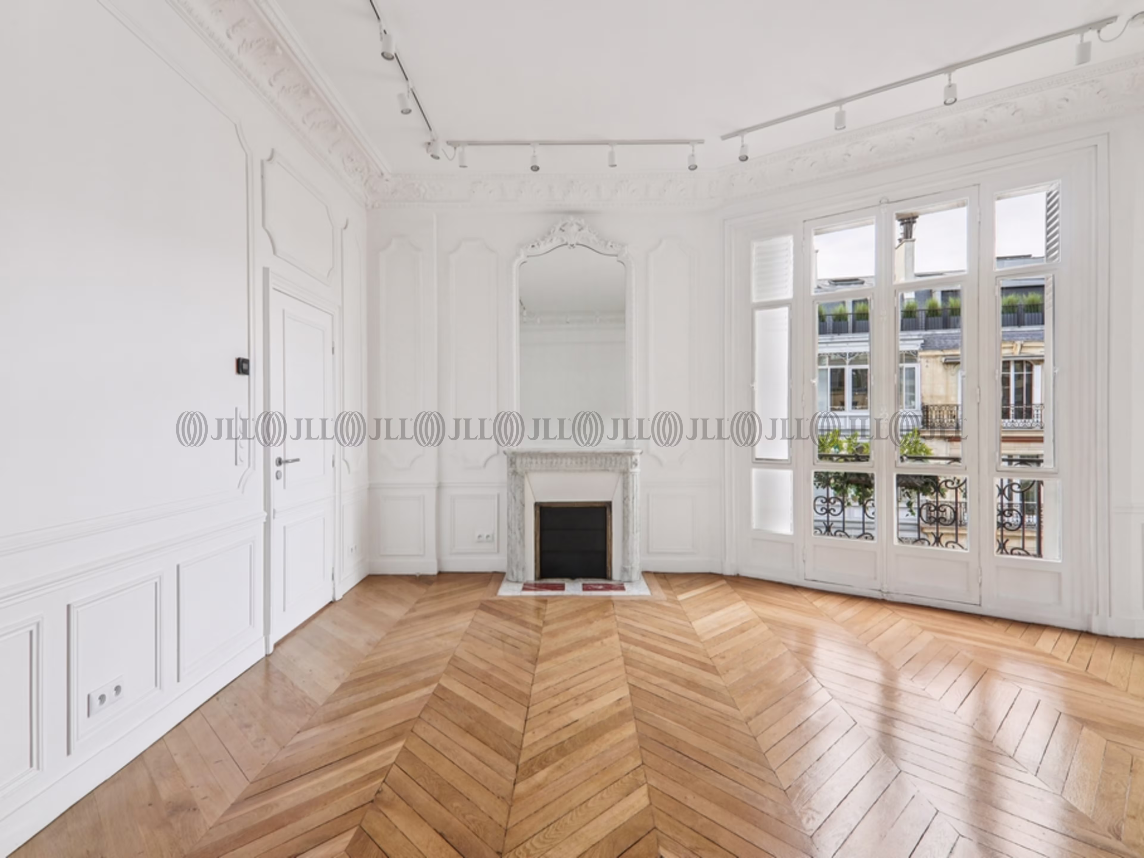 SALON HOCHE