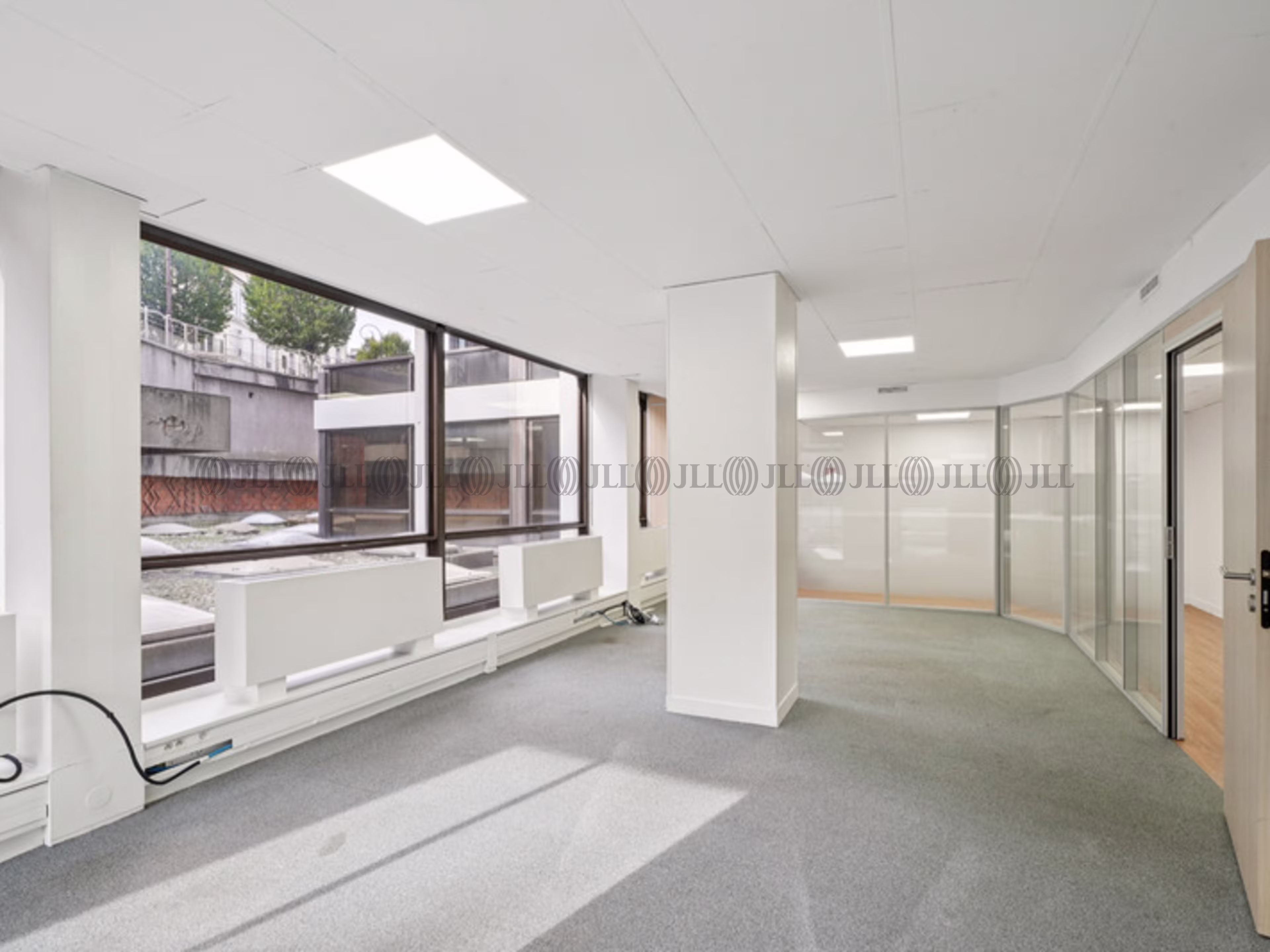 LES BUREAUX DE LA COLLINE - BAT C
