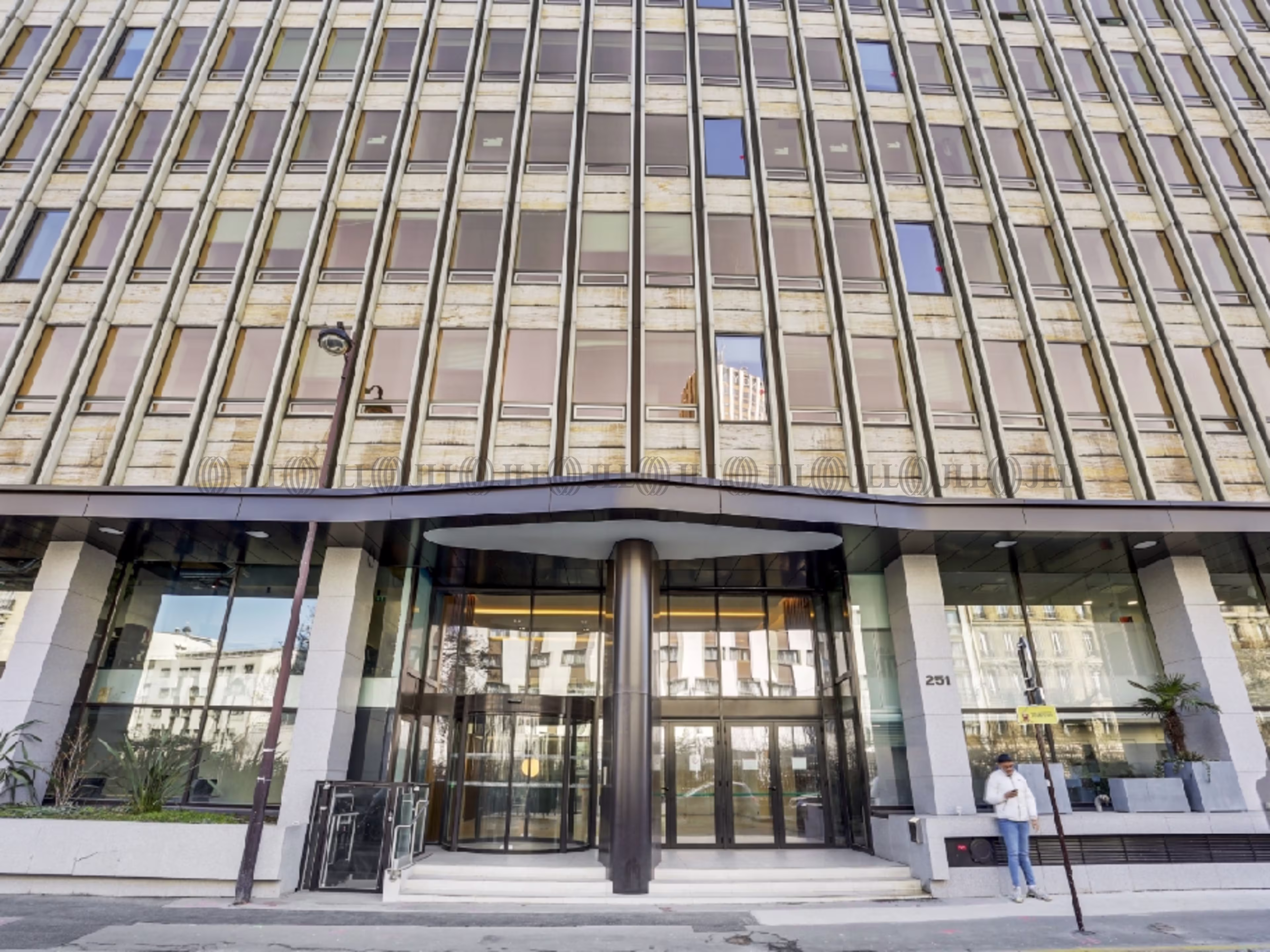 LE M (EX MAILLOT 2000) LE M (EX MAILLOT 2000)