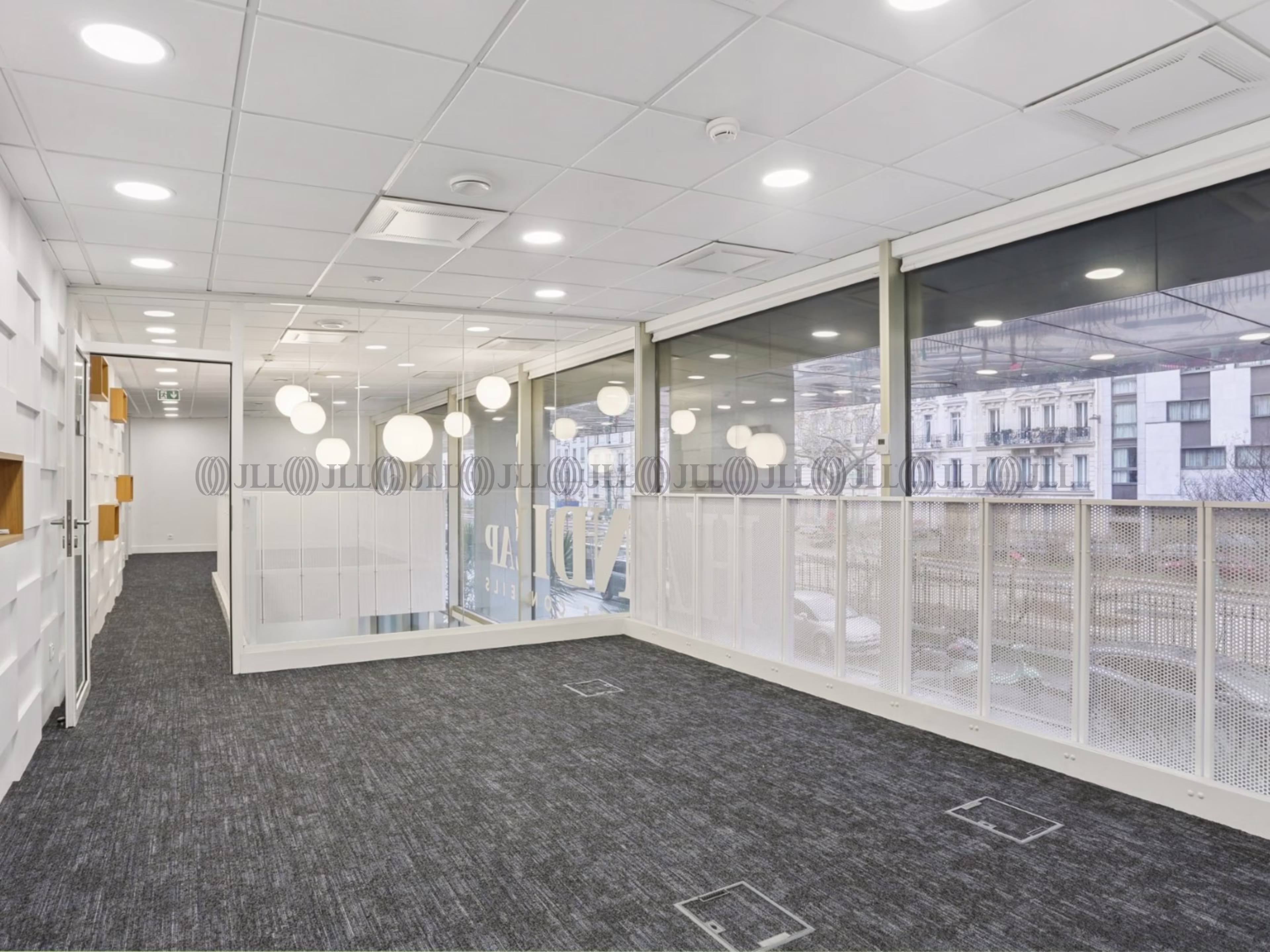 LE M (EX MAILLOT 2000) LE M (EX MAILLOT 2000)