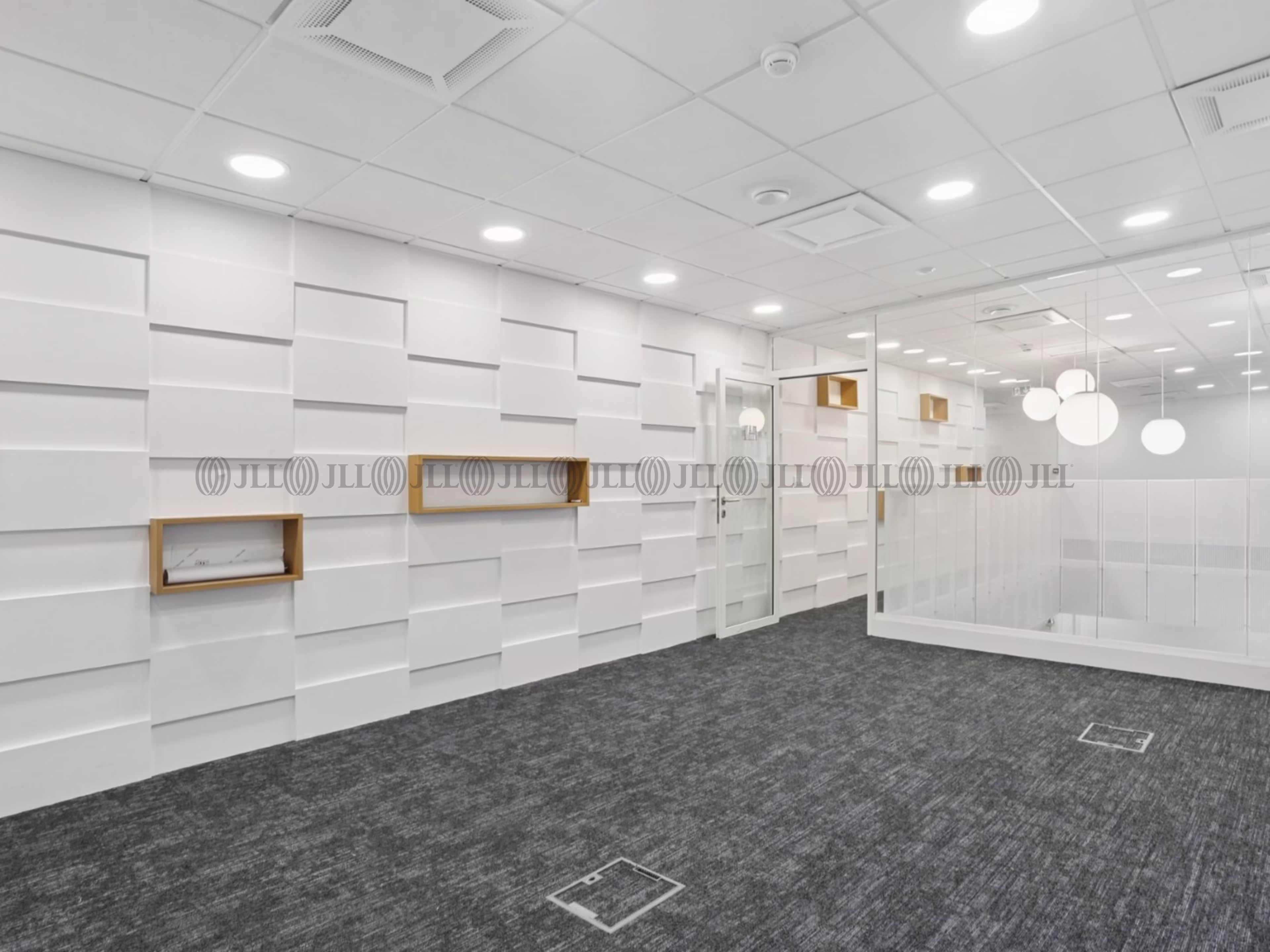 LE M (EX MAILLOT 2000) LE M (EX MAILLOT 2000)