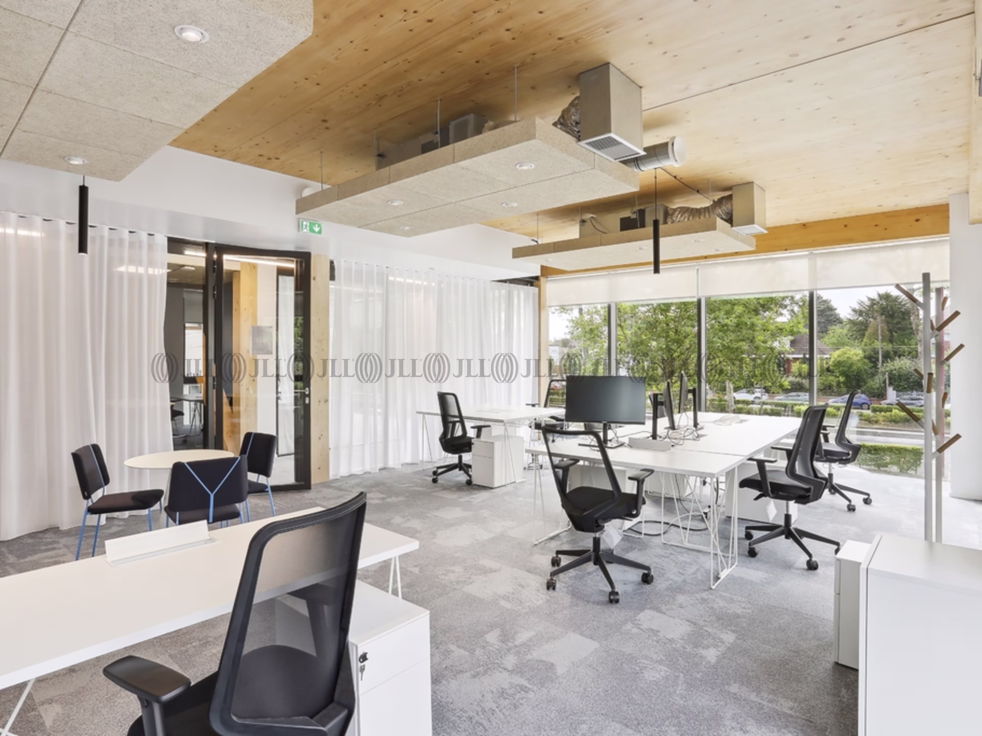 FLEX OFFICE - NEWTON OFFICES LE PEARL