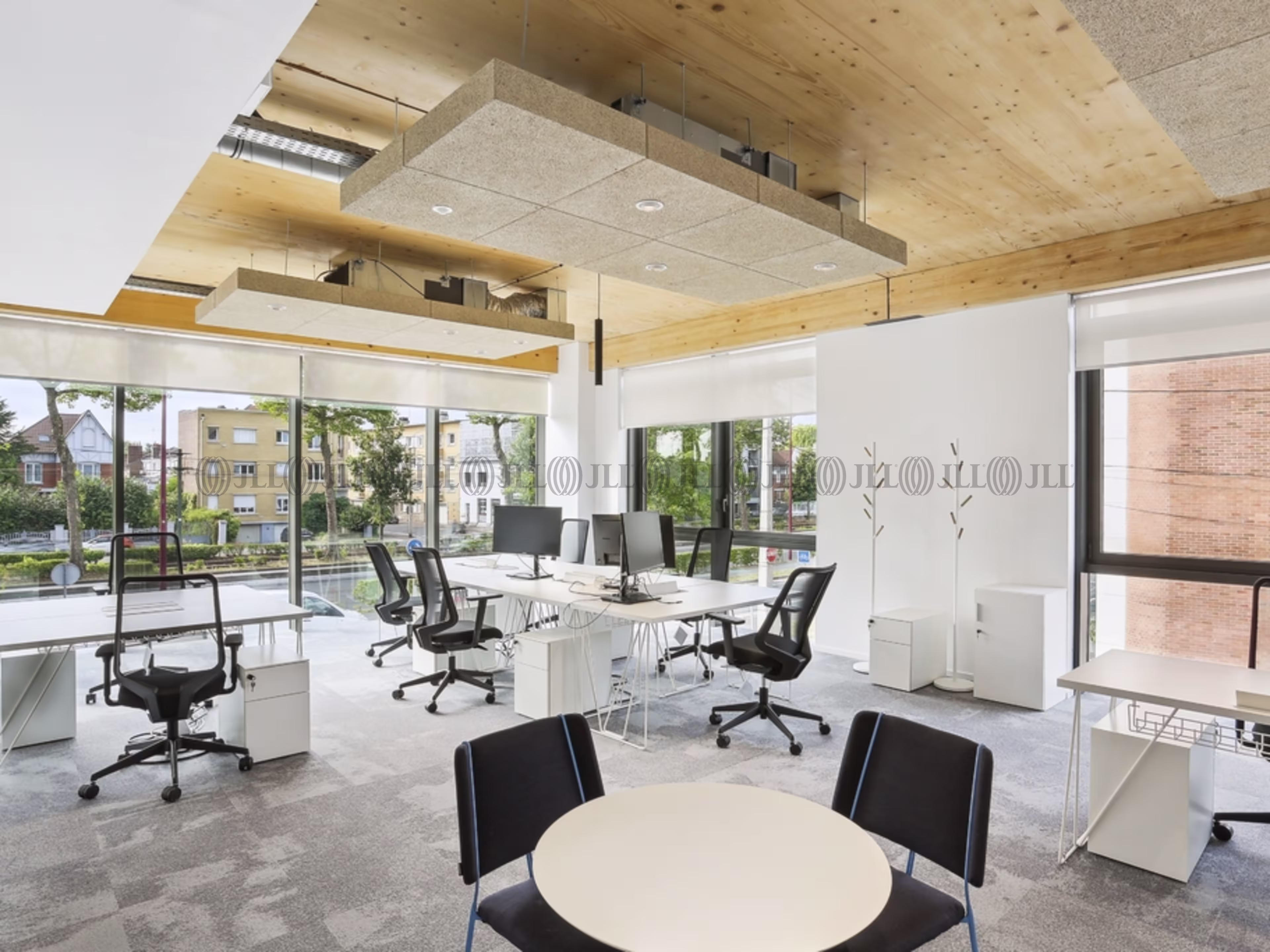 FLEX OFFICE - NEWTON OFFICES LE PEARL