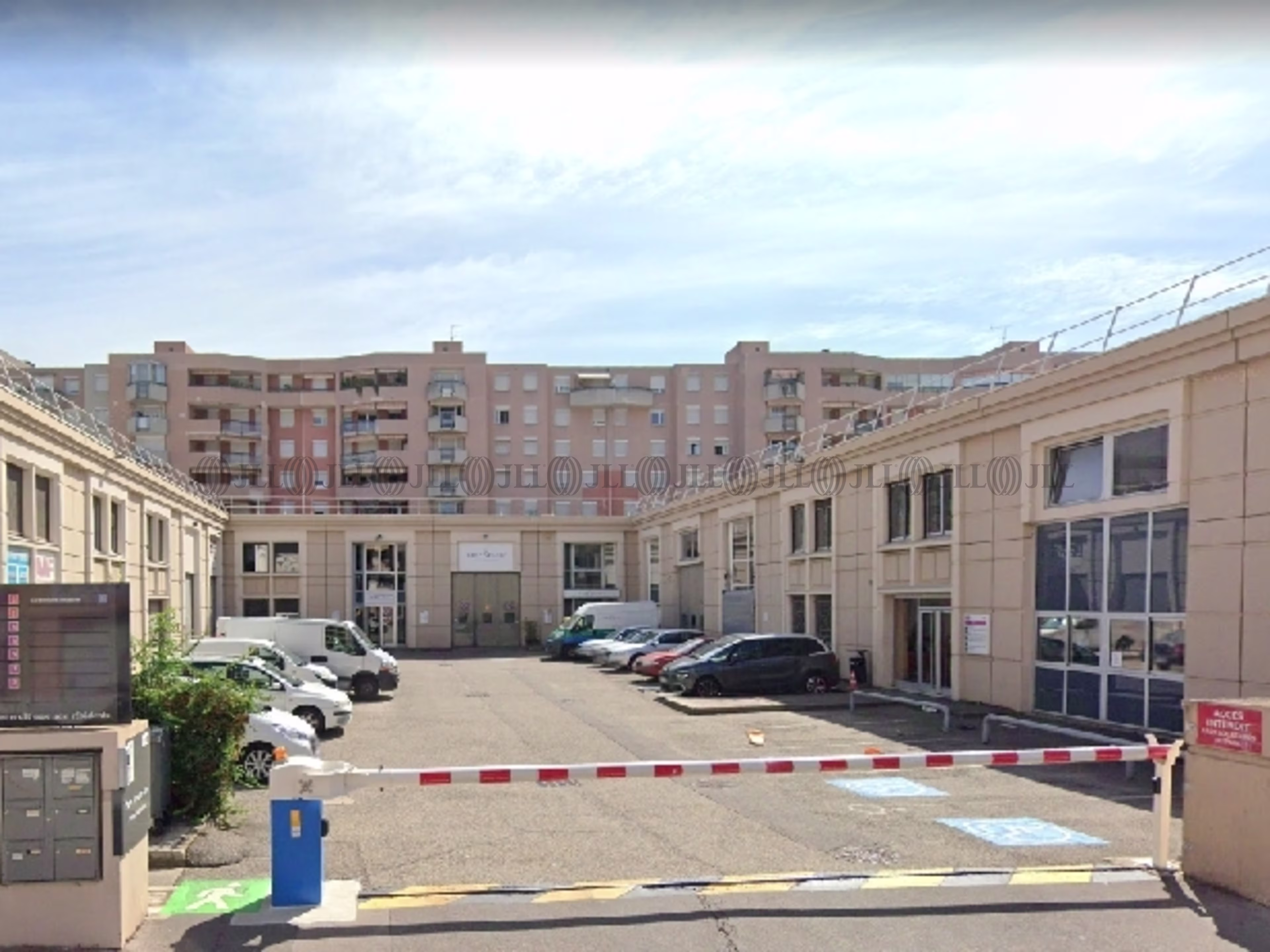LE PARC GRATTE CIEL
