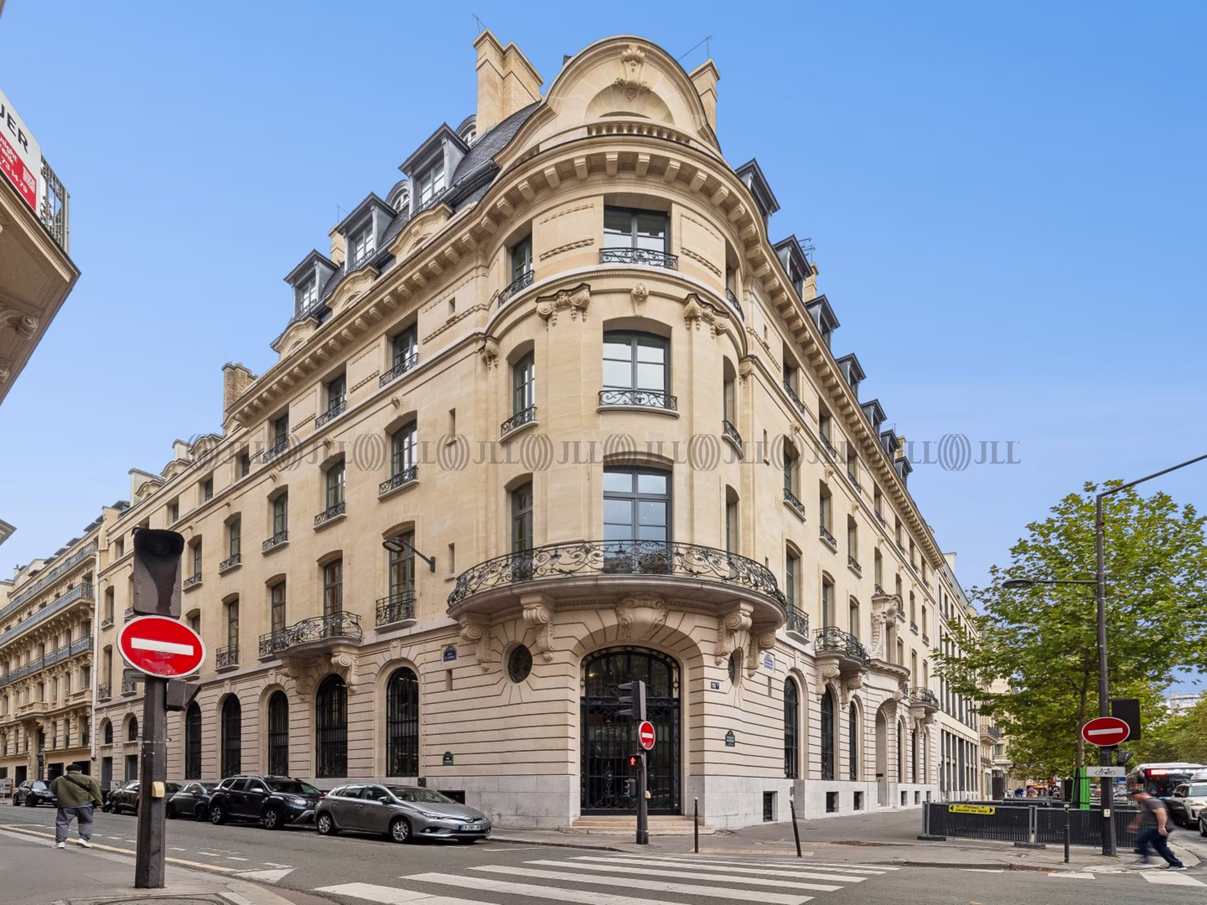 96 HAUSSMANN