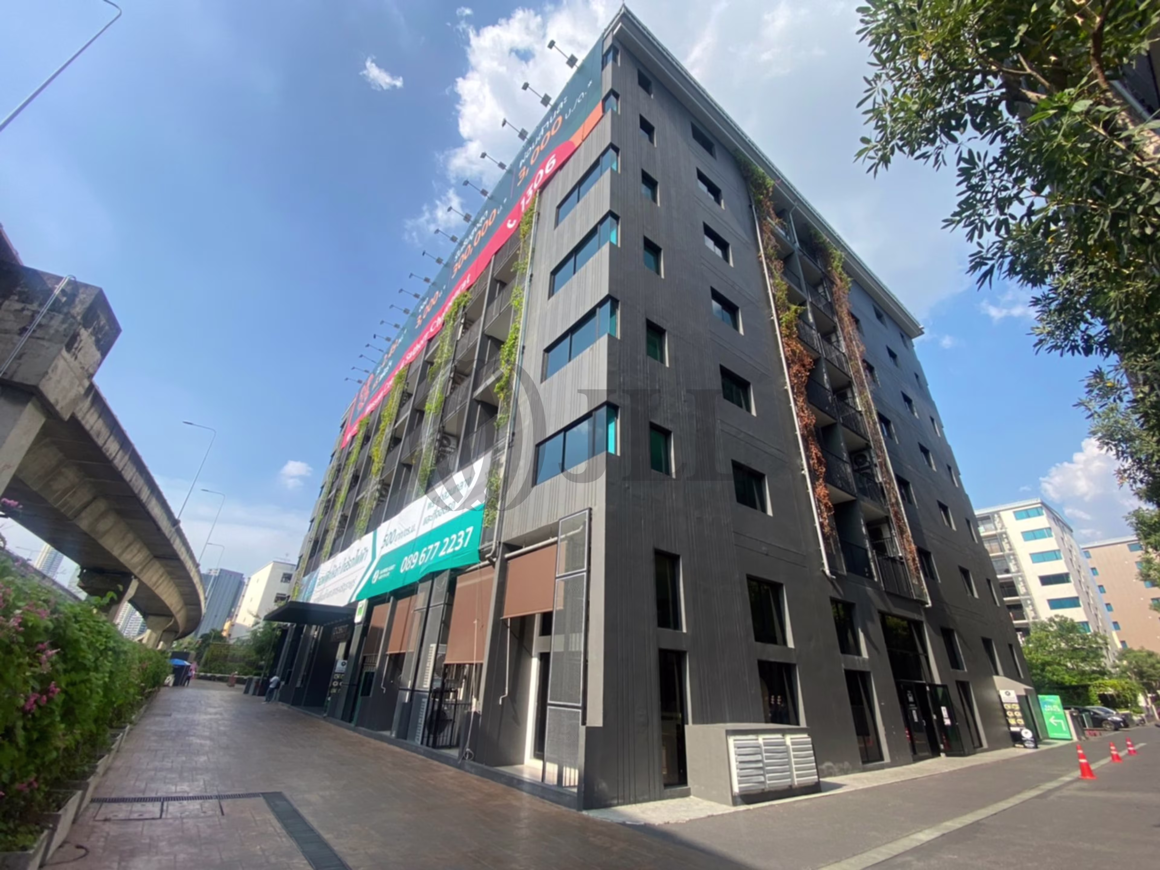 Blossom Office Sathon-Chroen Rat