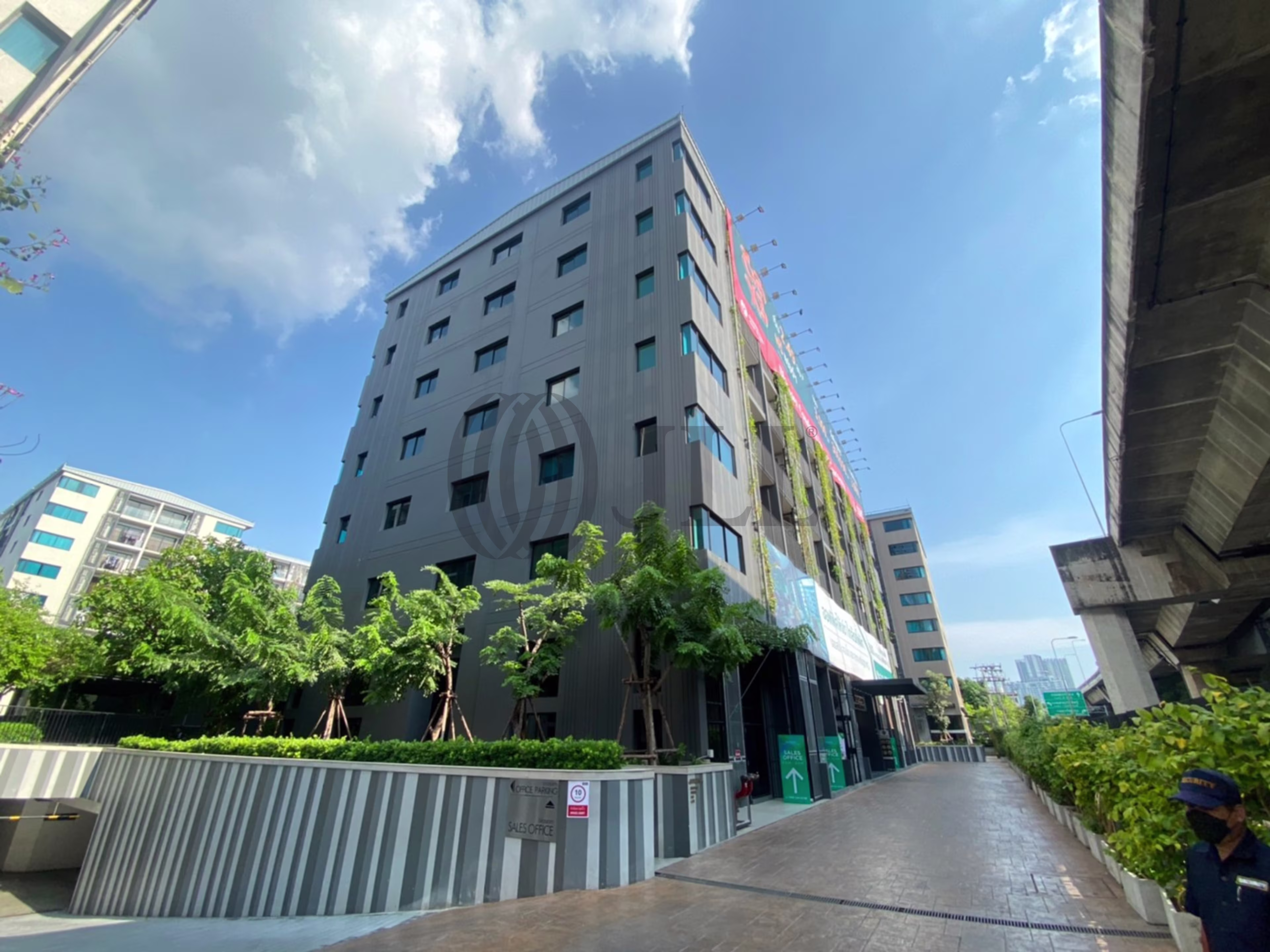 Blossom Office Sathon-Chroen Rat