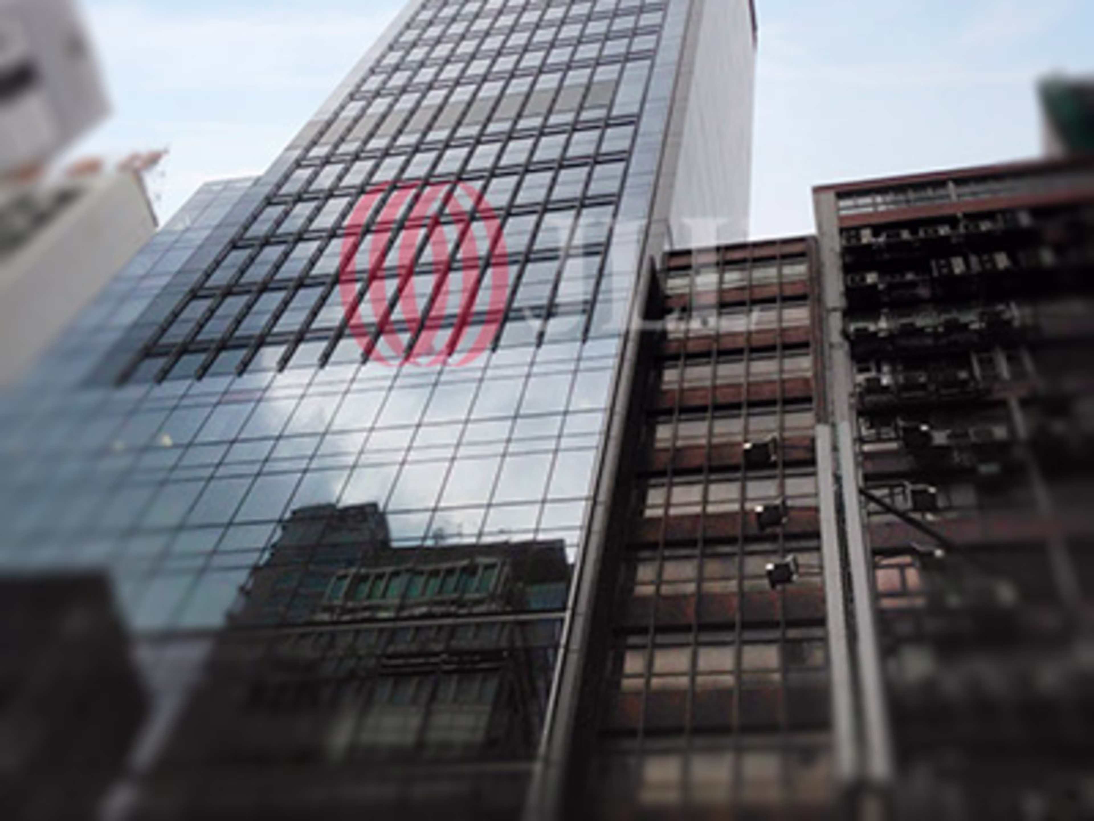 33 Des Voeux Road Central