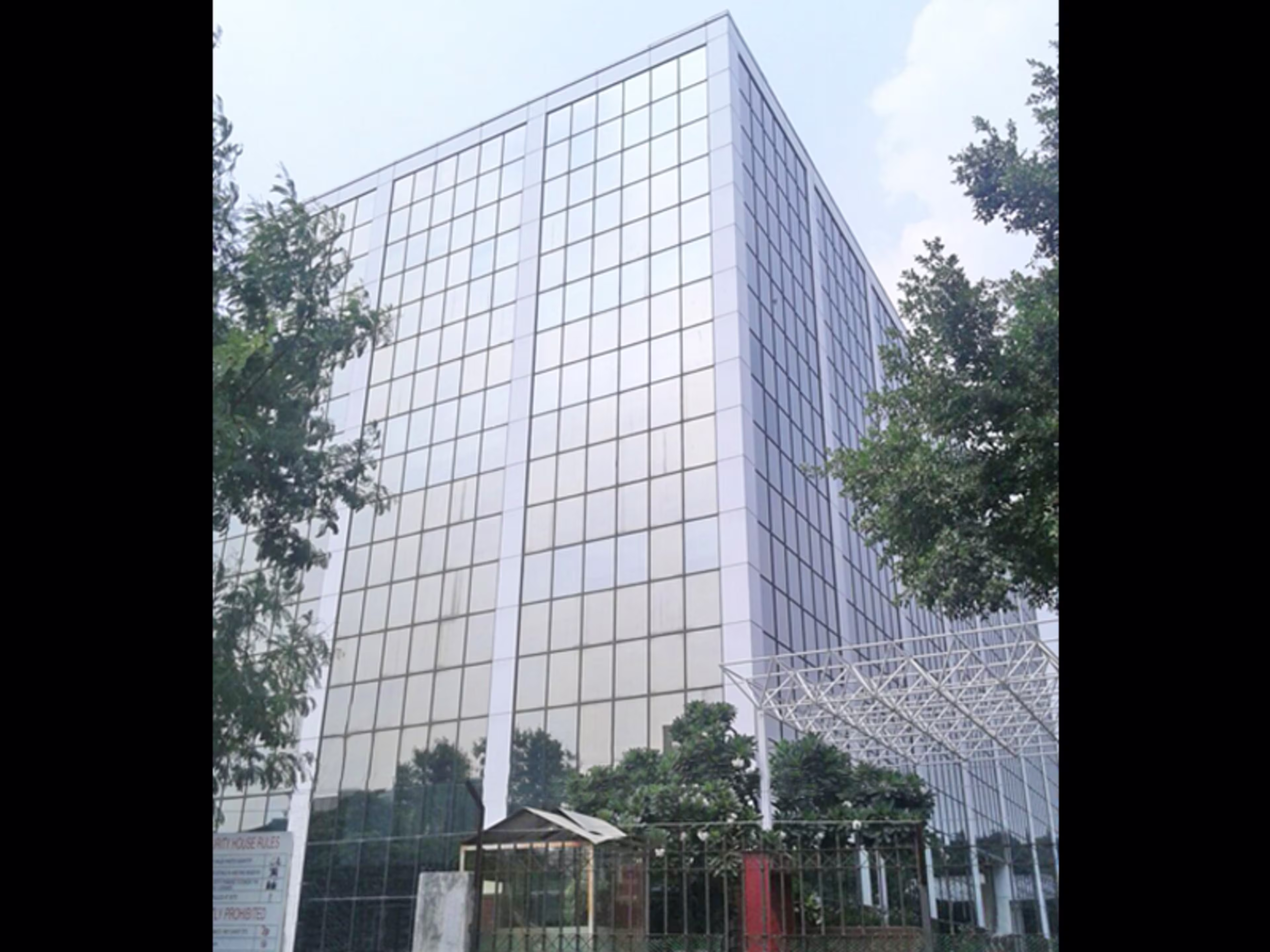 DLF Corporate Park 3B