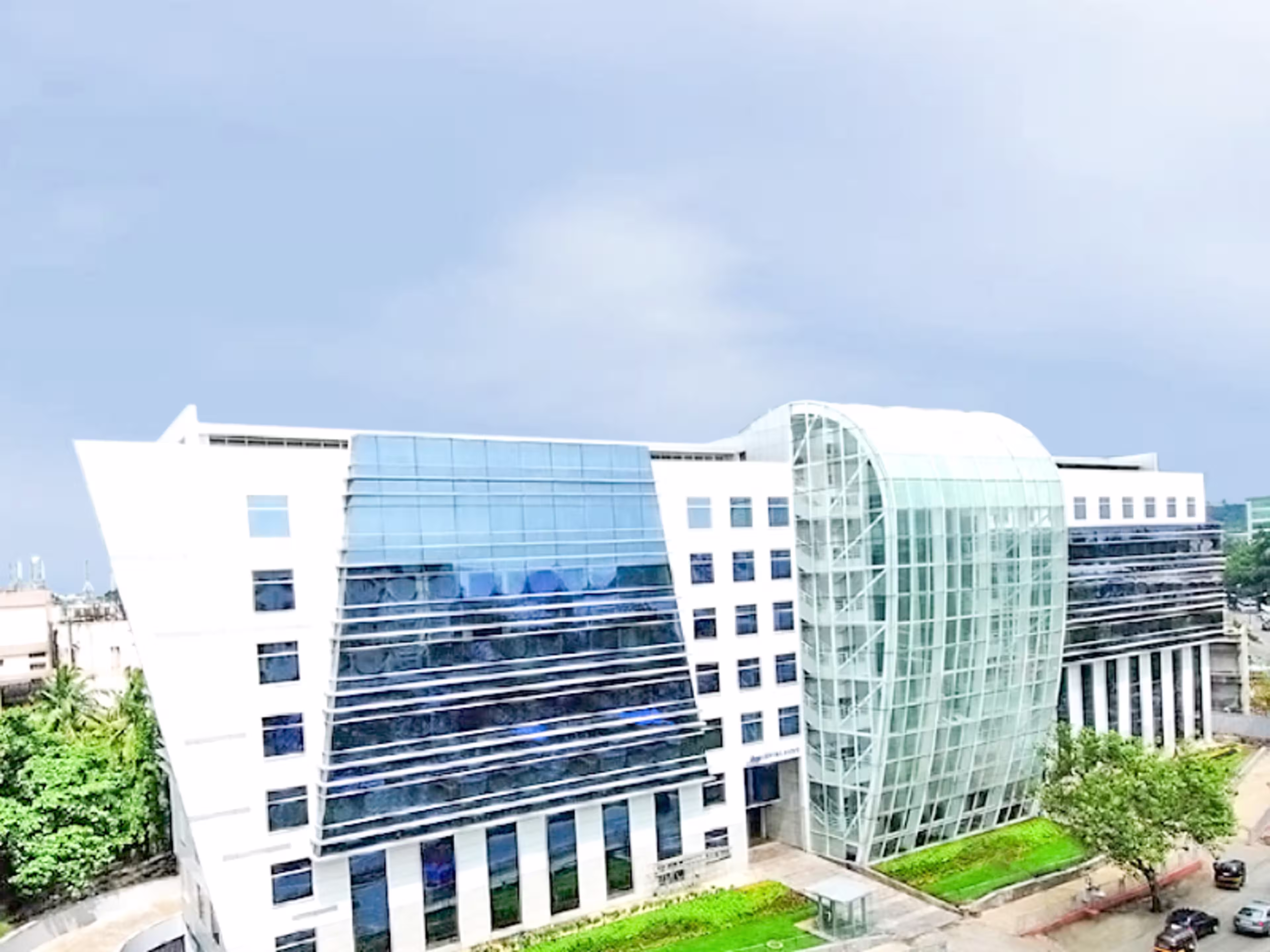 Ackruti Centre Point