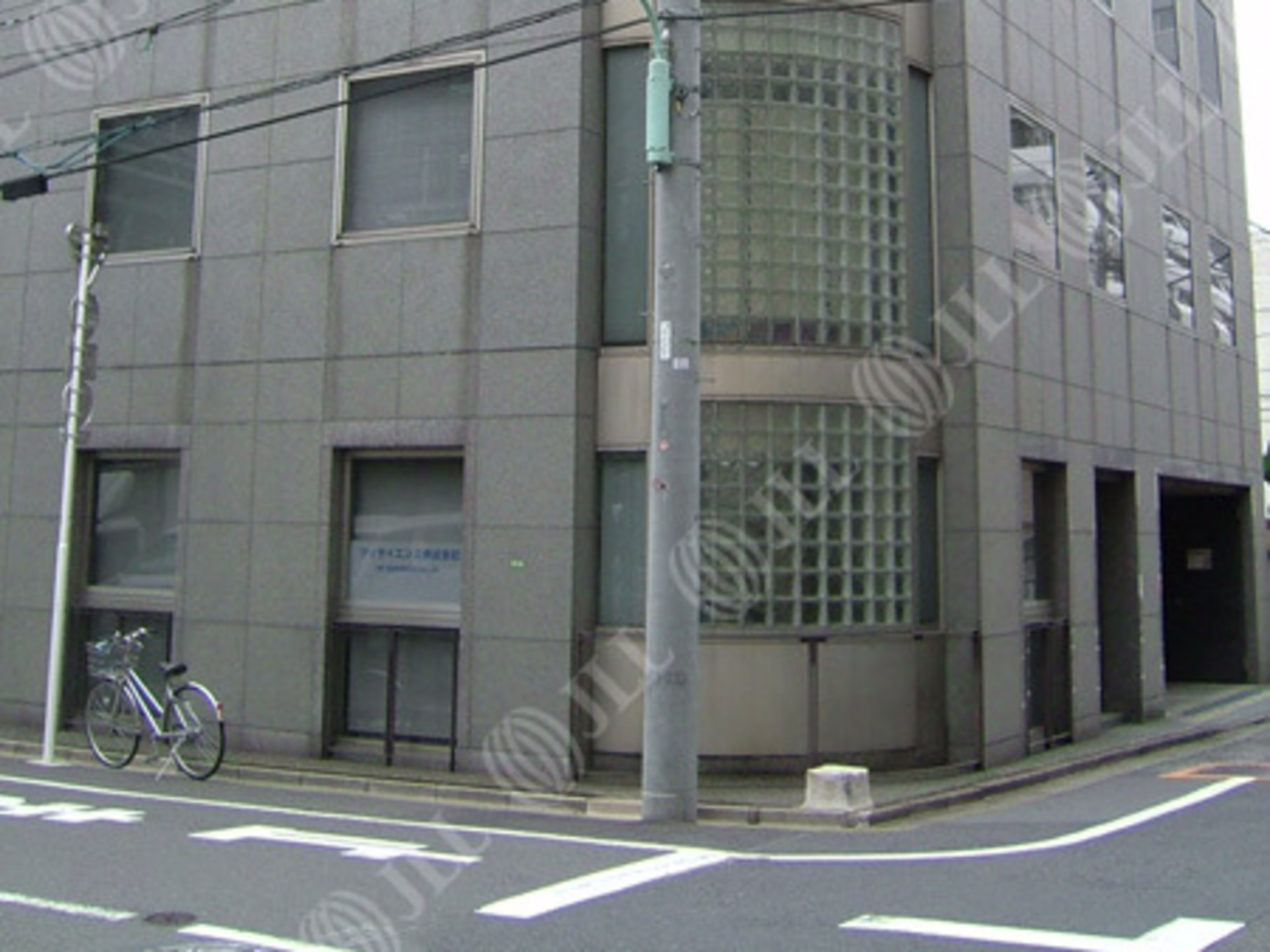 THE CROSS Hongo