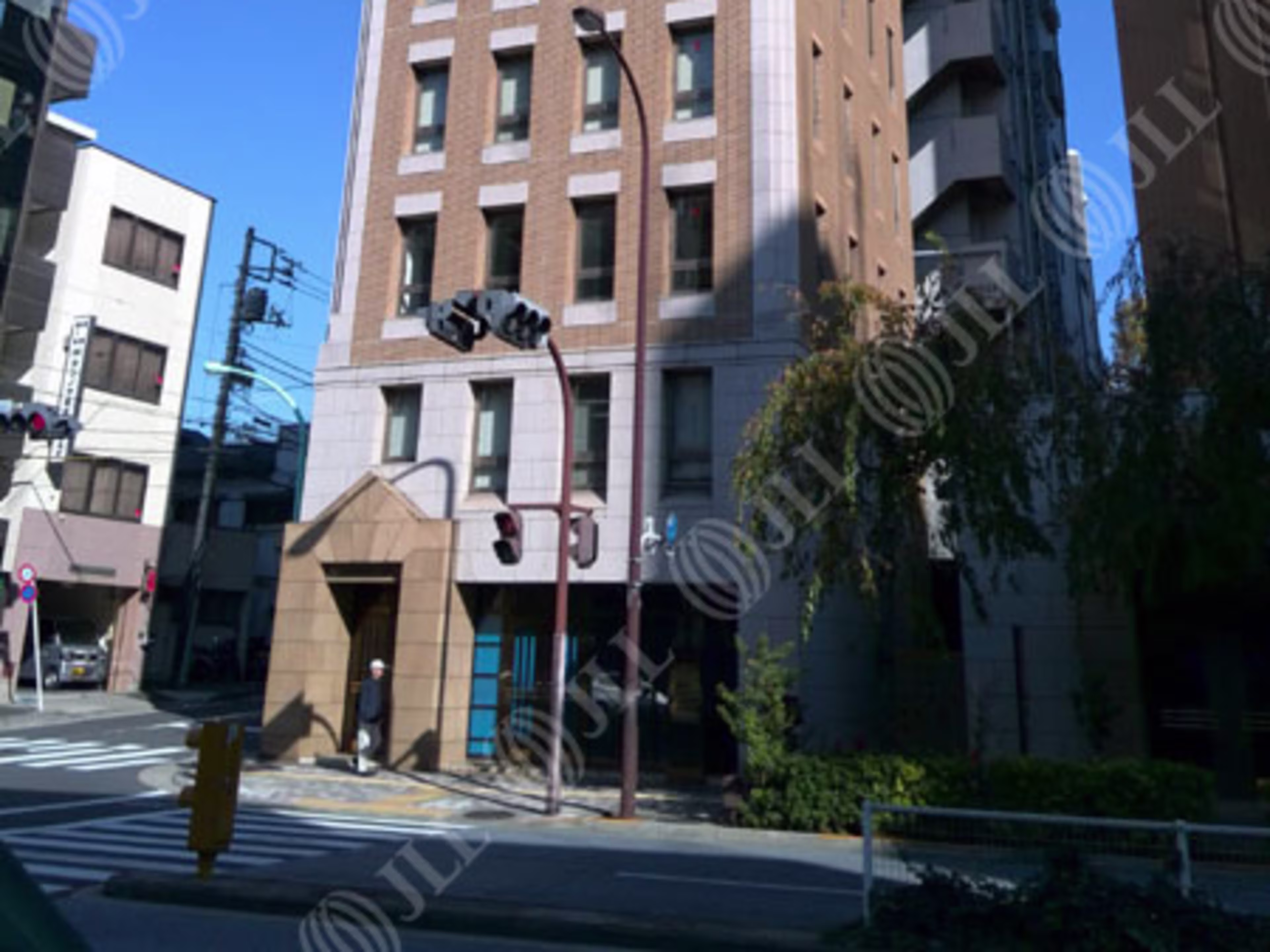 TRANS-EBISU
