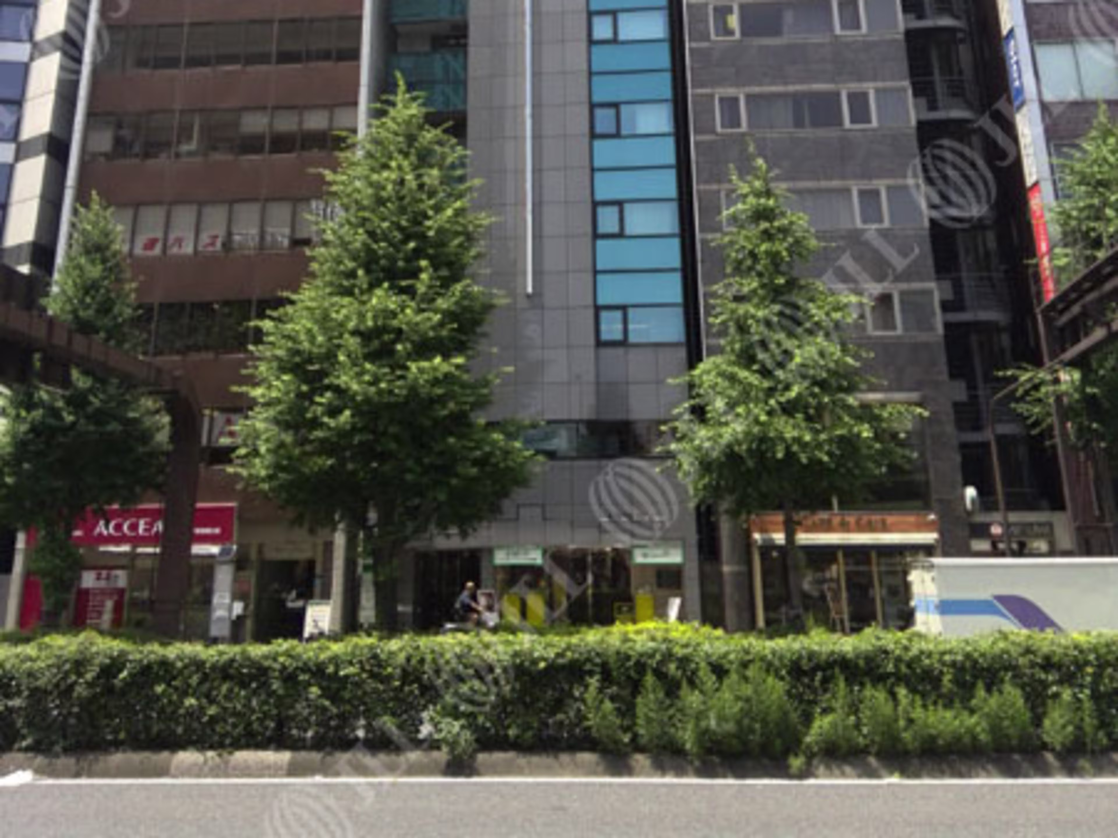 西新宿小出ビル