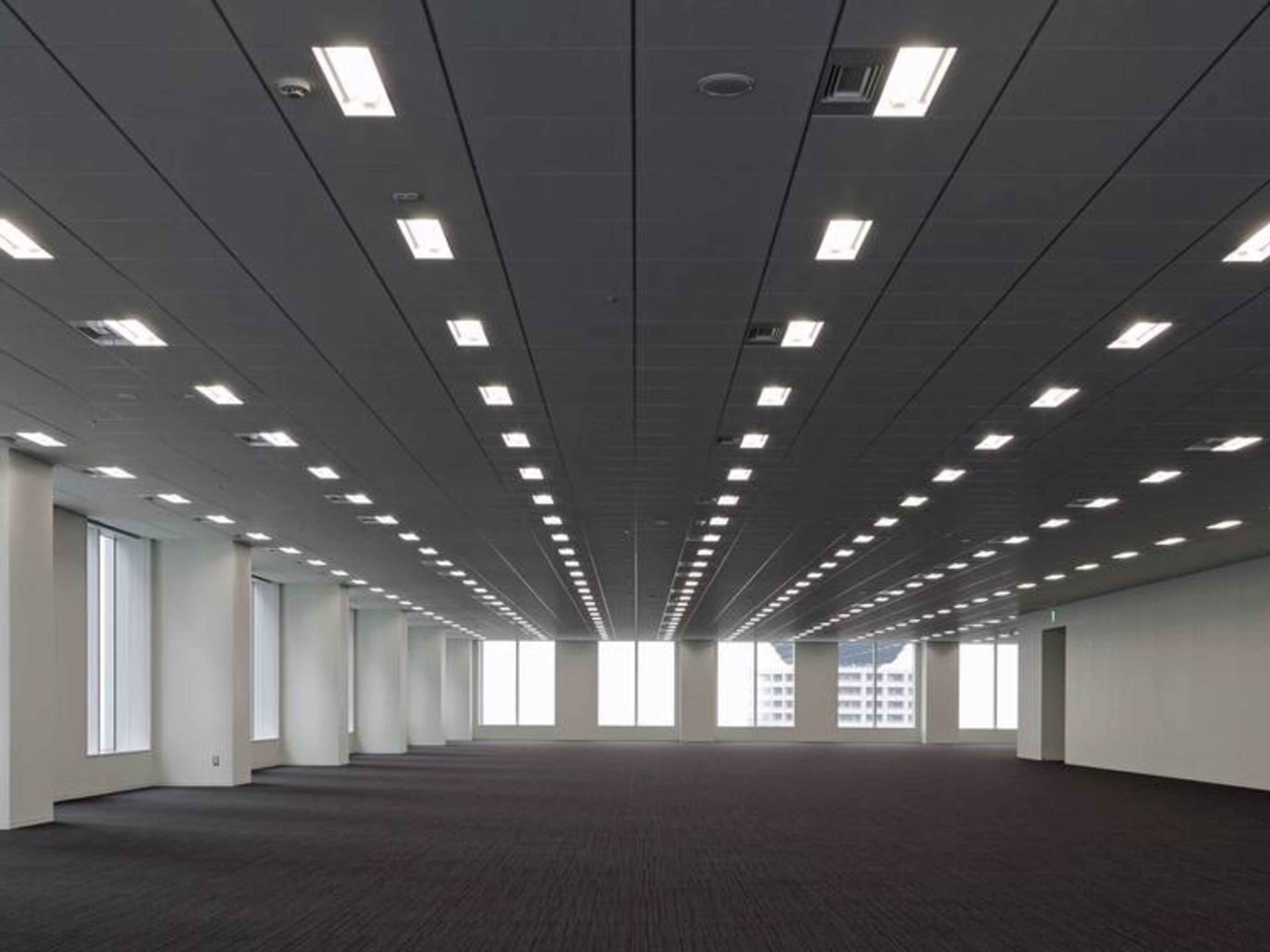 新宿フロントタワー