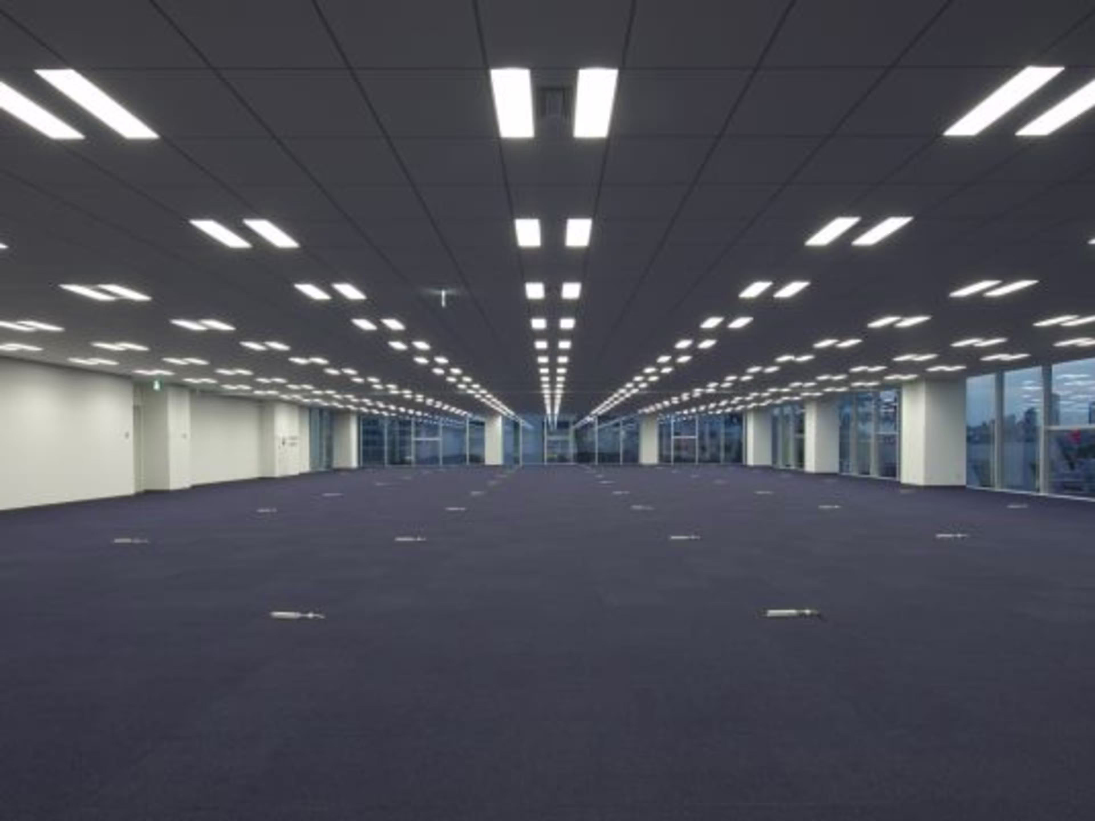 ラウンドクロス六本木