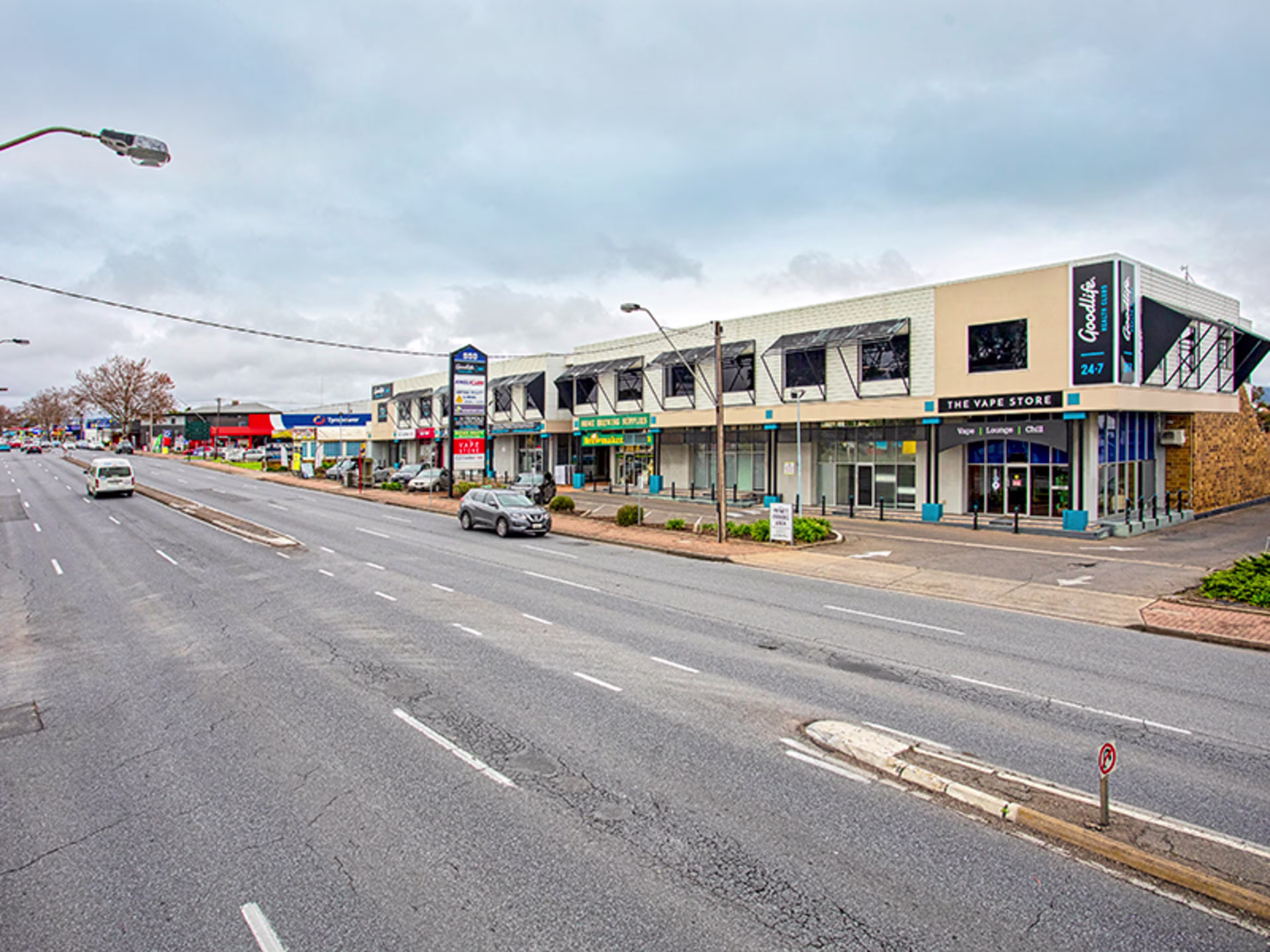 560 North East Road