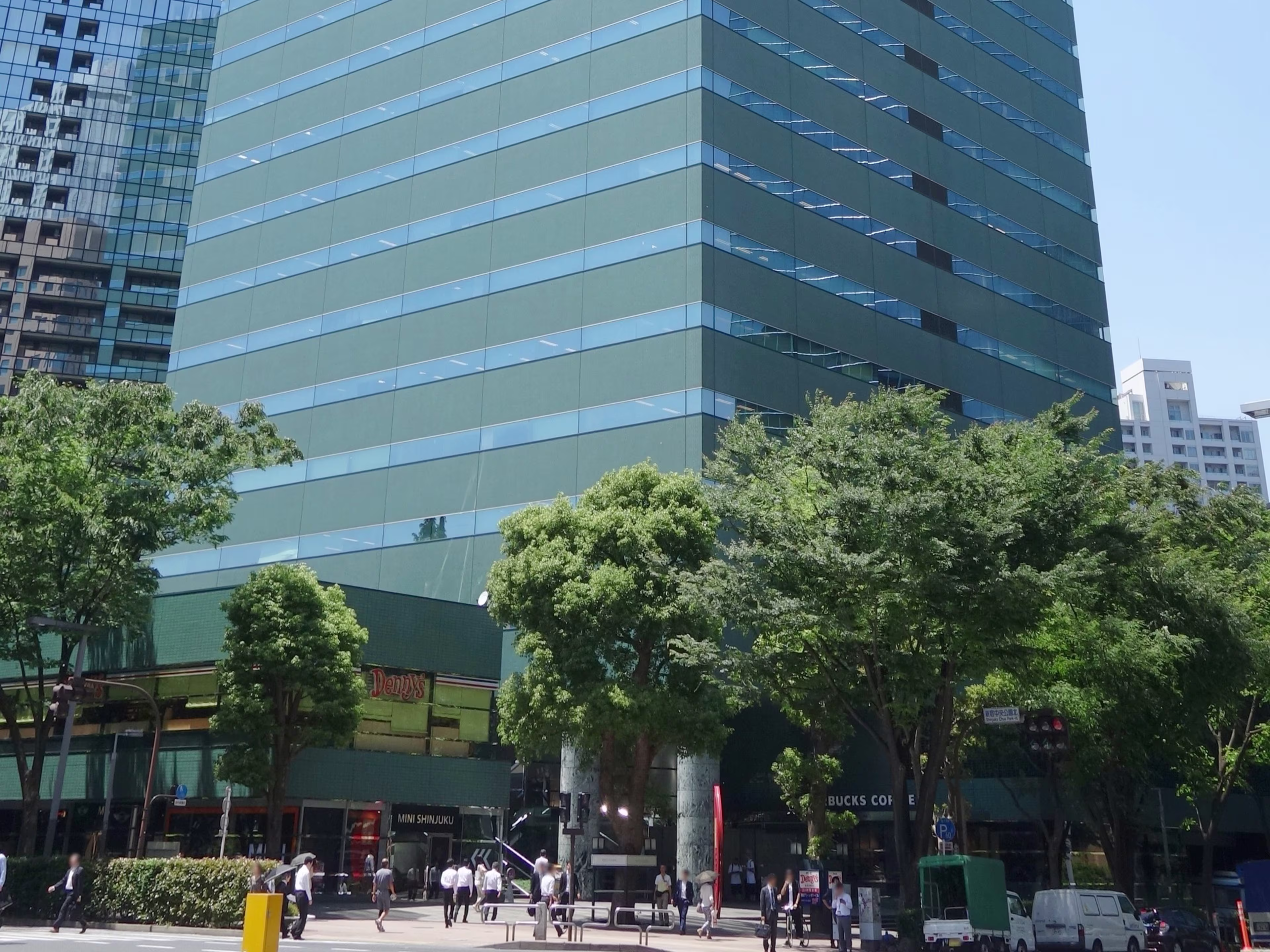 新宿グリーンタワービル