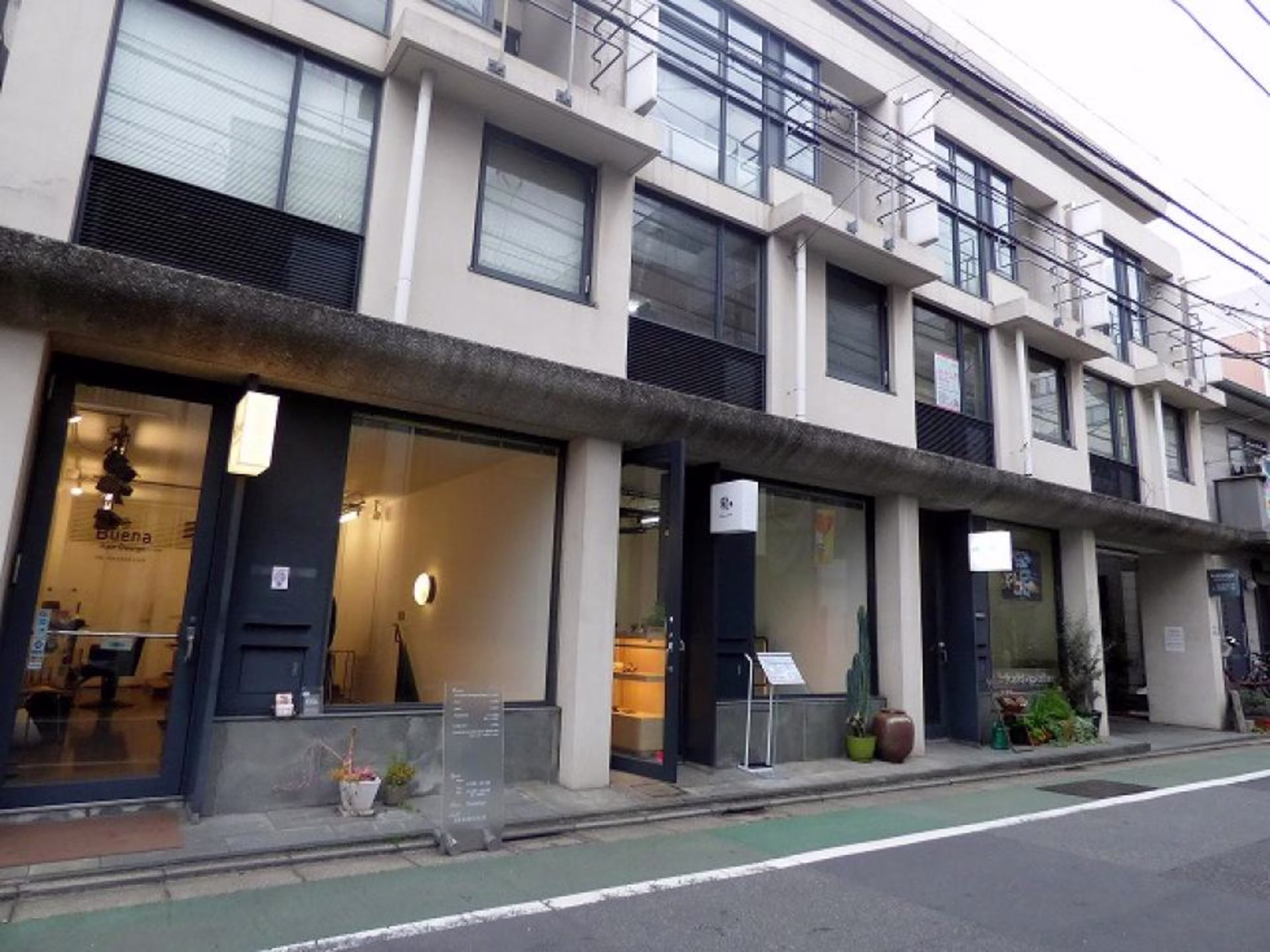 R-rooms三軒茶屋ビル