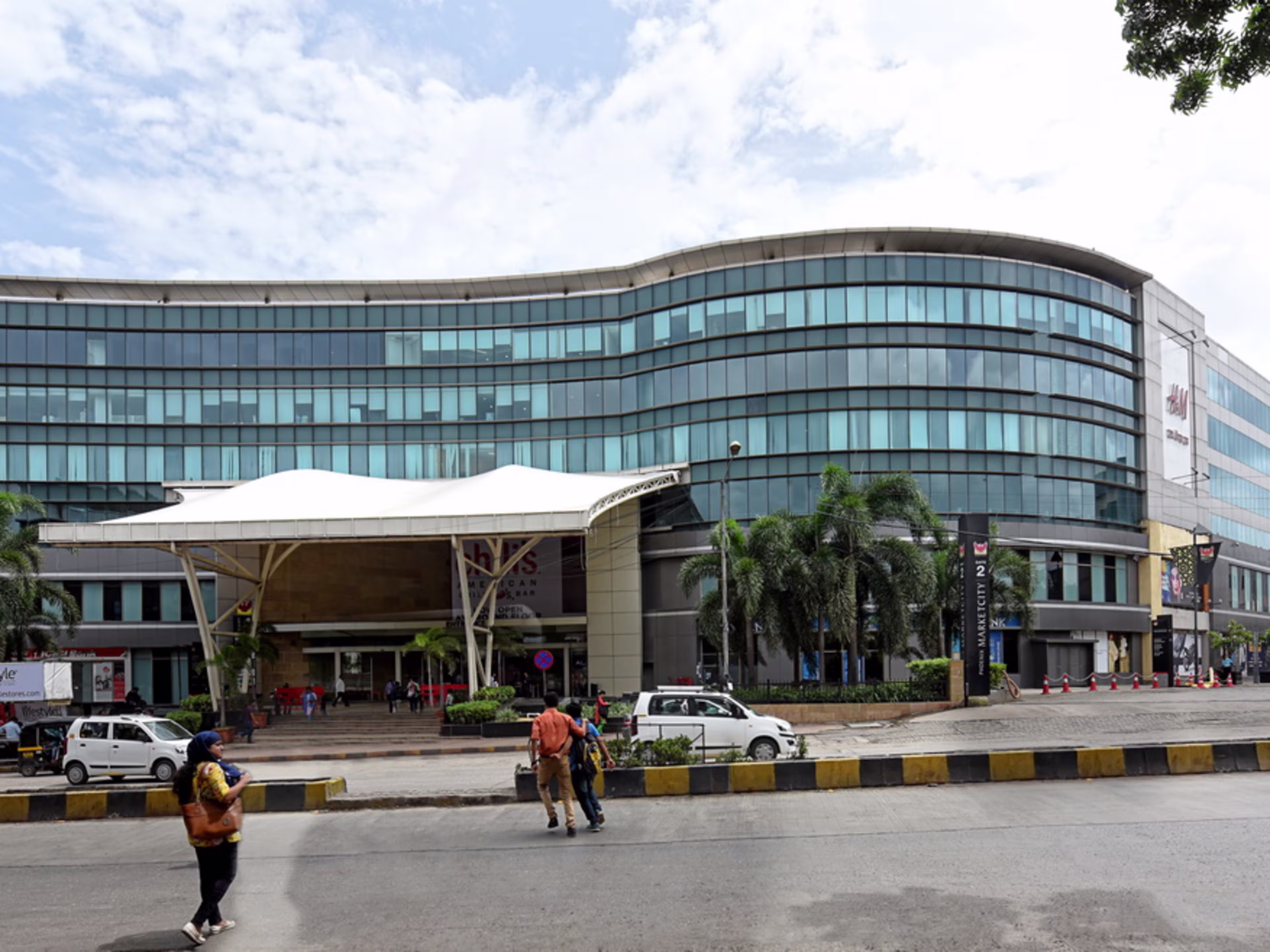 Phoenix Market City - The Centrium