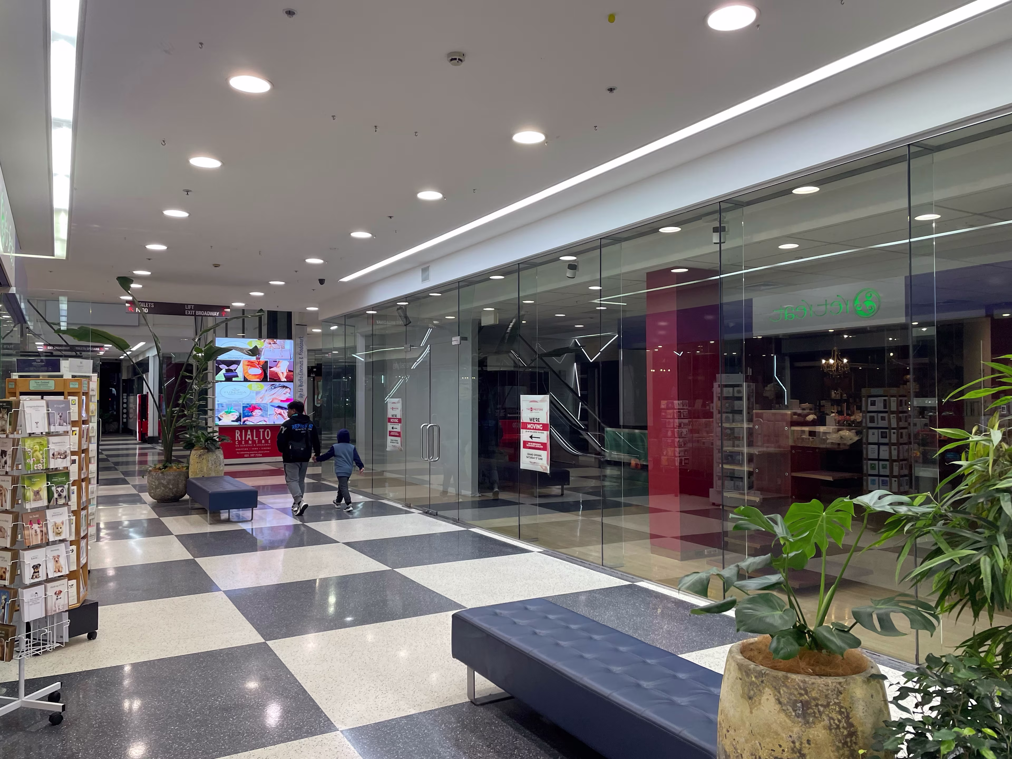 3D & 3E, 163 Broadway