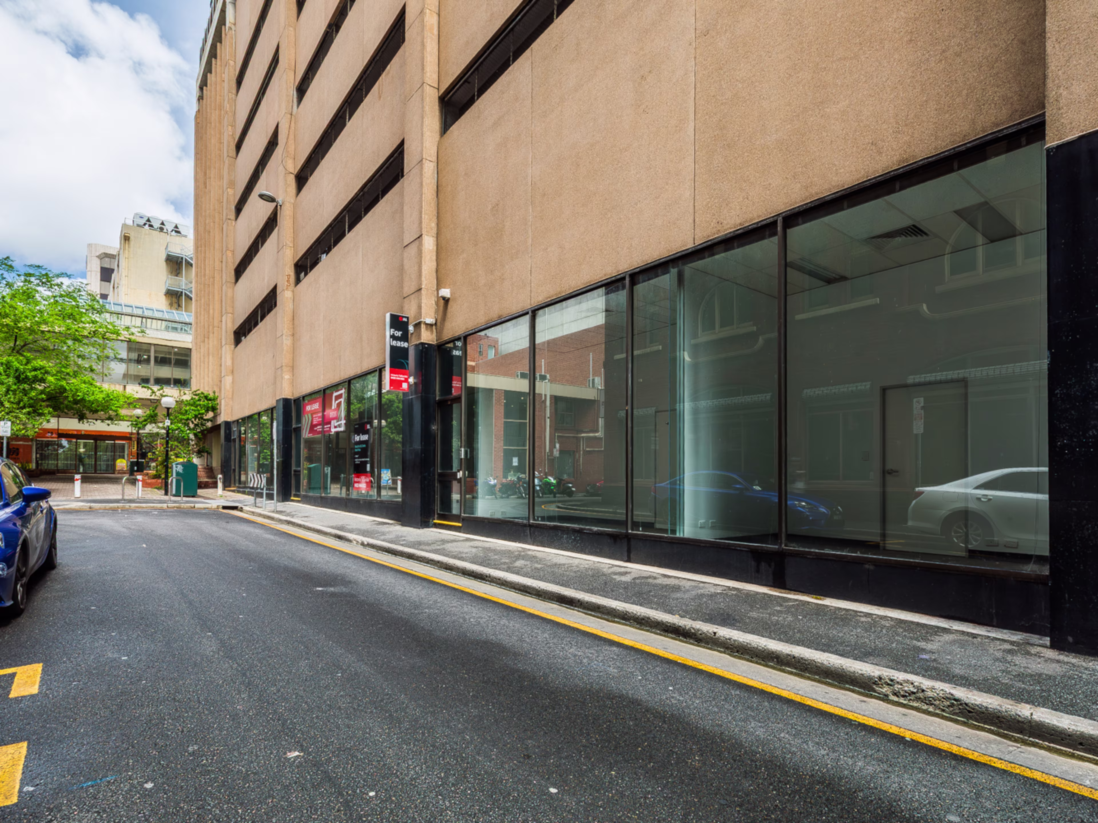 1 Charles Street Plaza