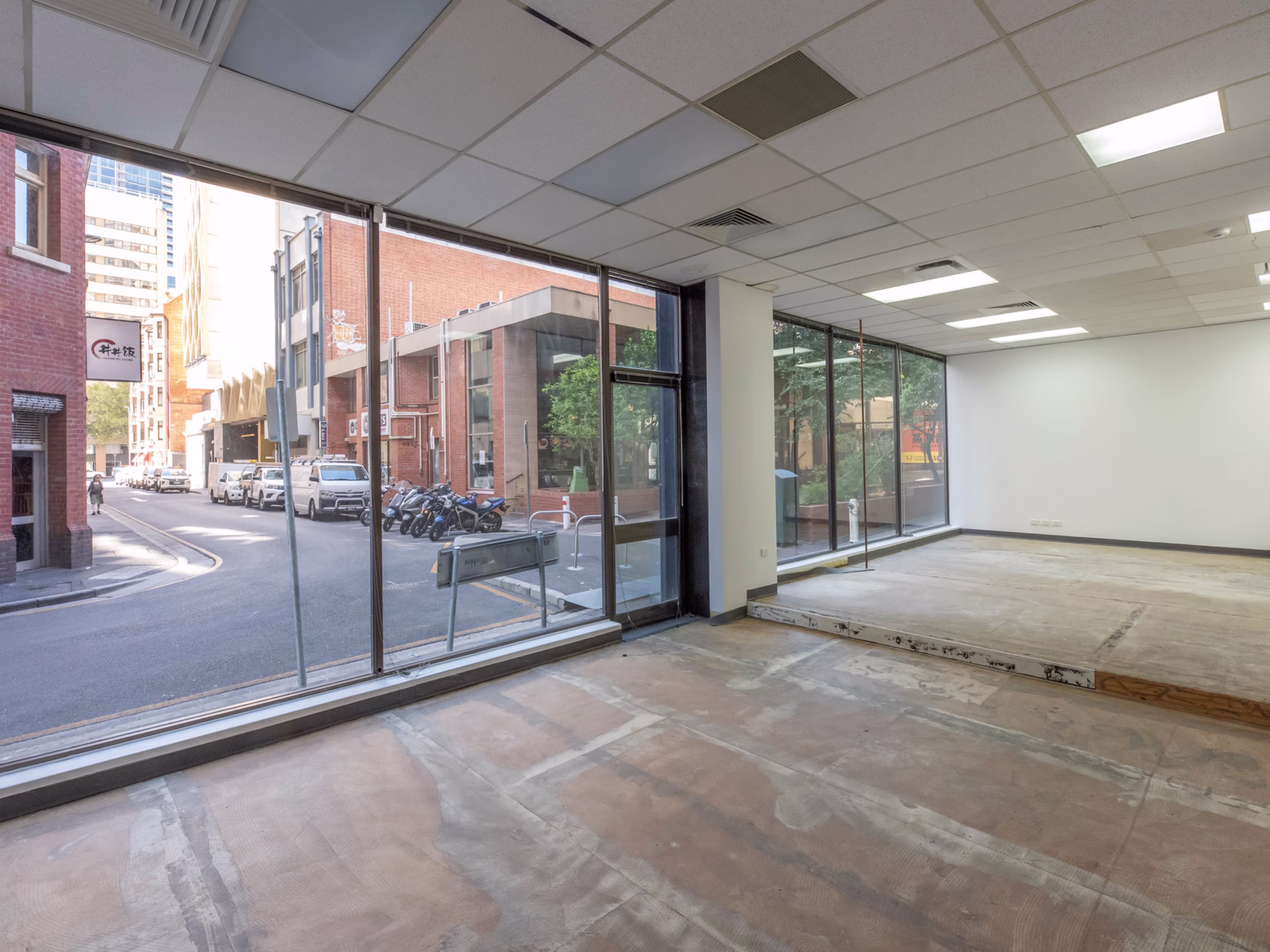 1 Charles Street Plaza